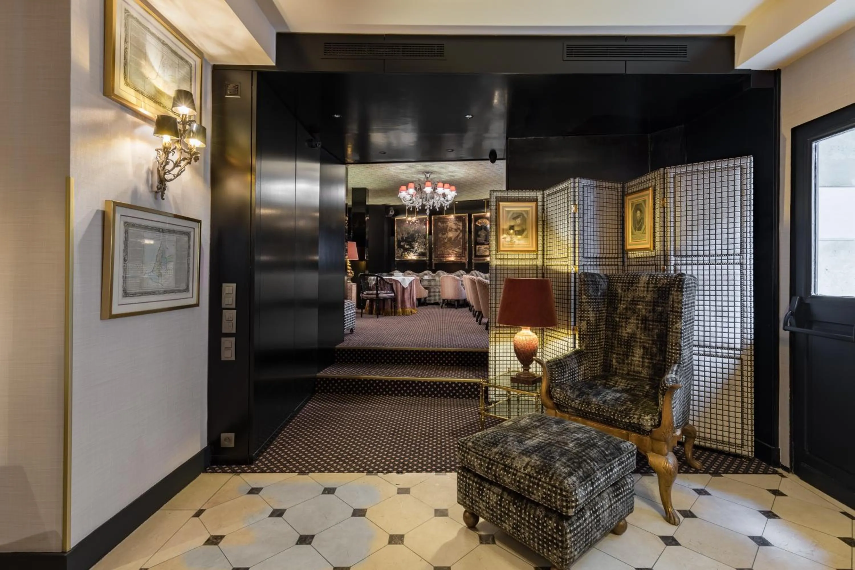 Lobby or reception in Chalgrin Boutique Hotel