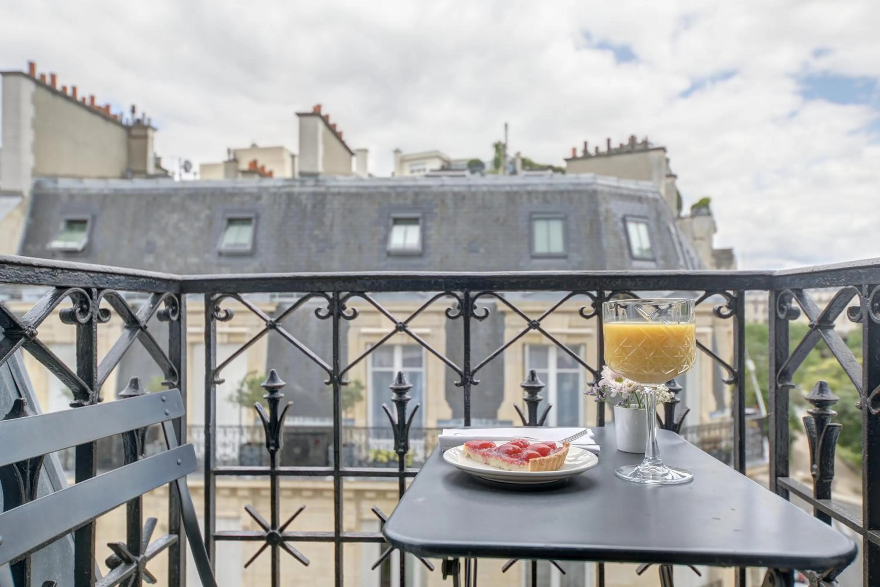 Chalgrin Boutique Hotel