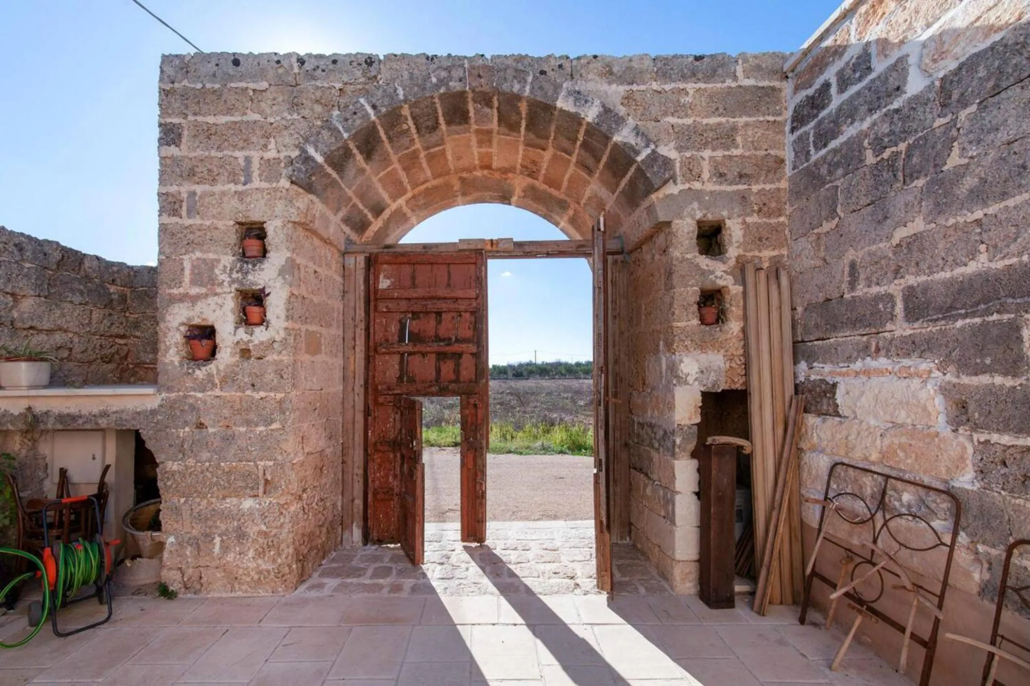 Facade/entrance in Casina Solatia