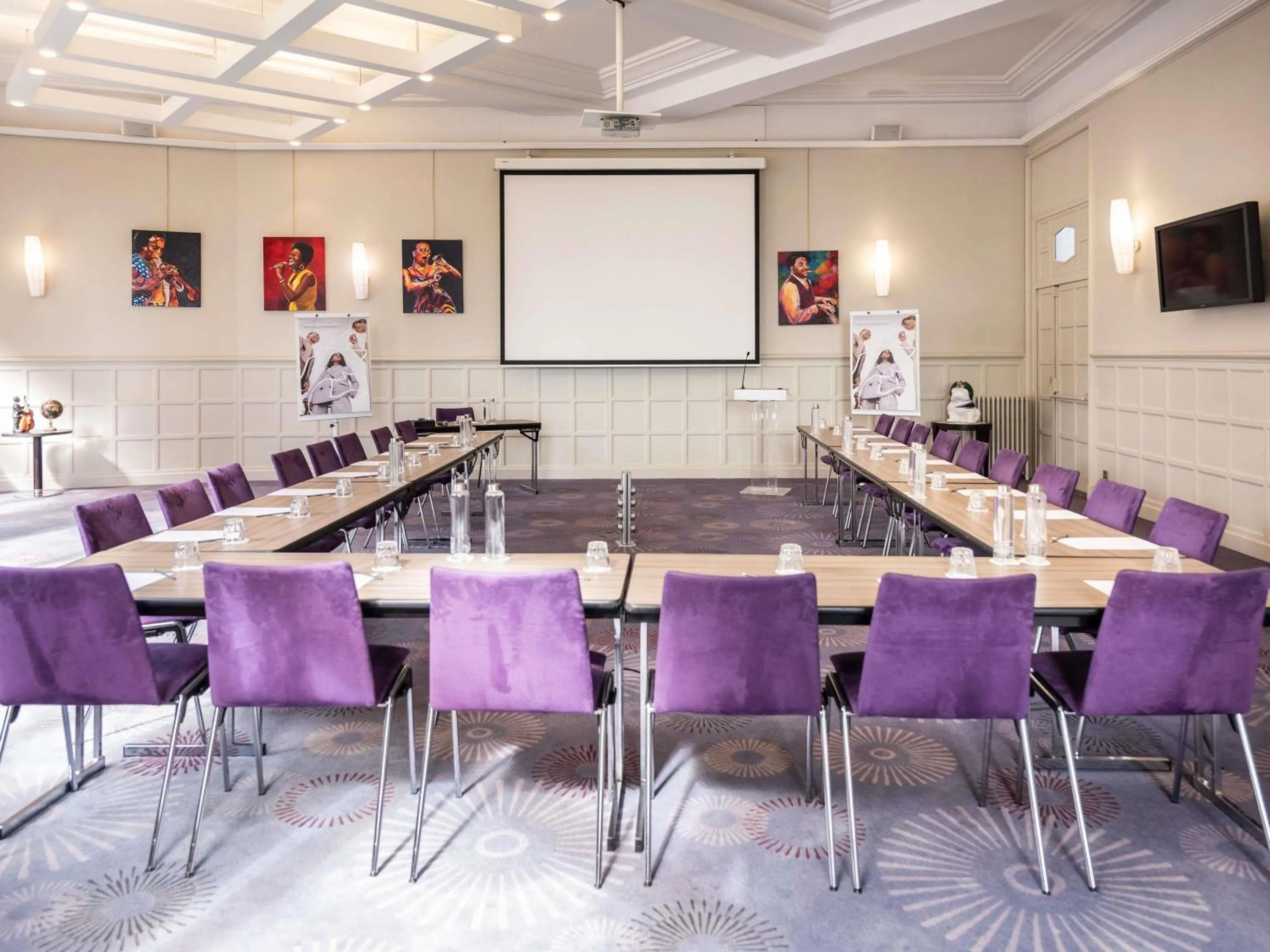 Meeting/conference room in Hotel Mercure La Baule Majestic