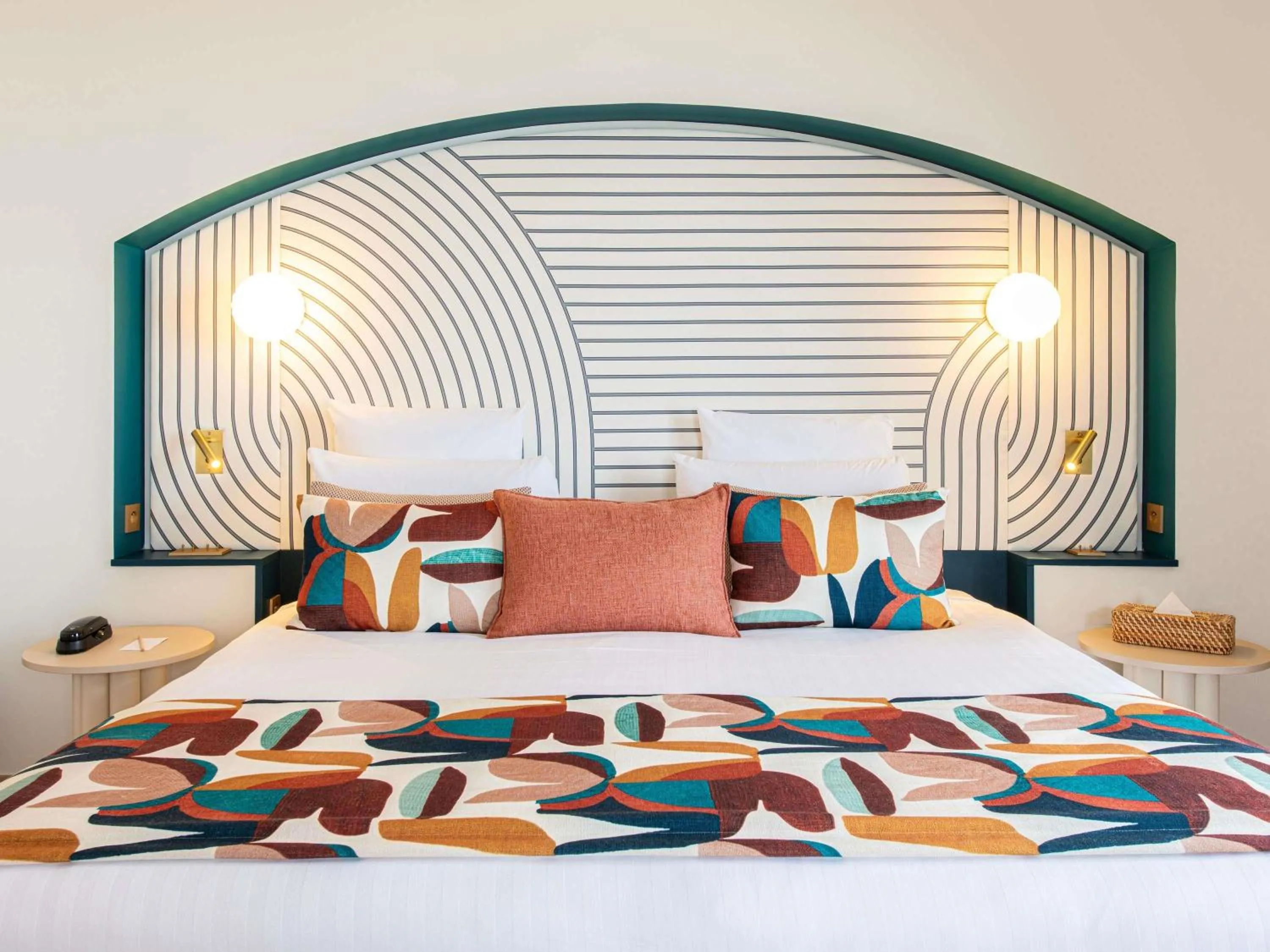 Bedroom, Bed in Hotel Mercure La Baule Majestic