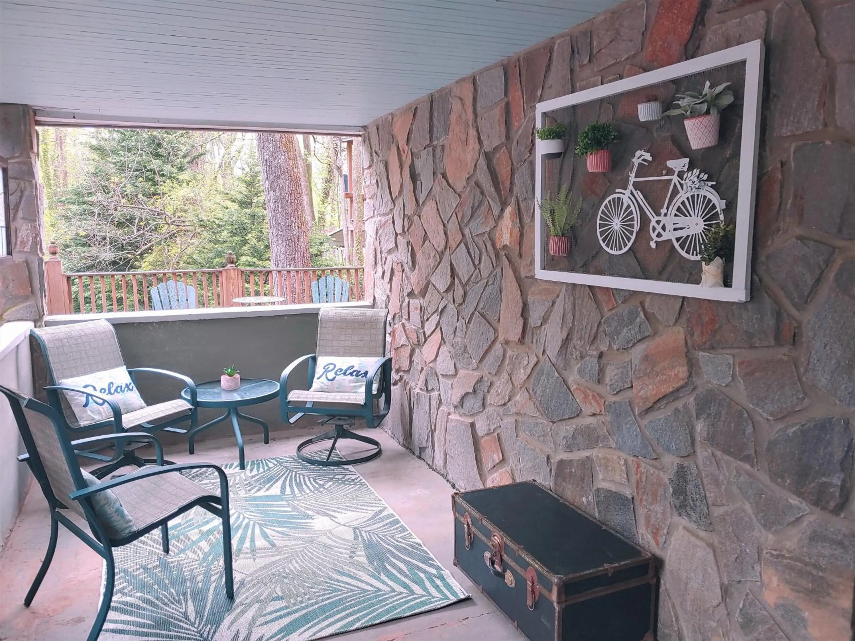 Patio in McKinley Edwards Inn