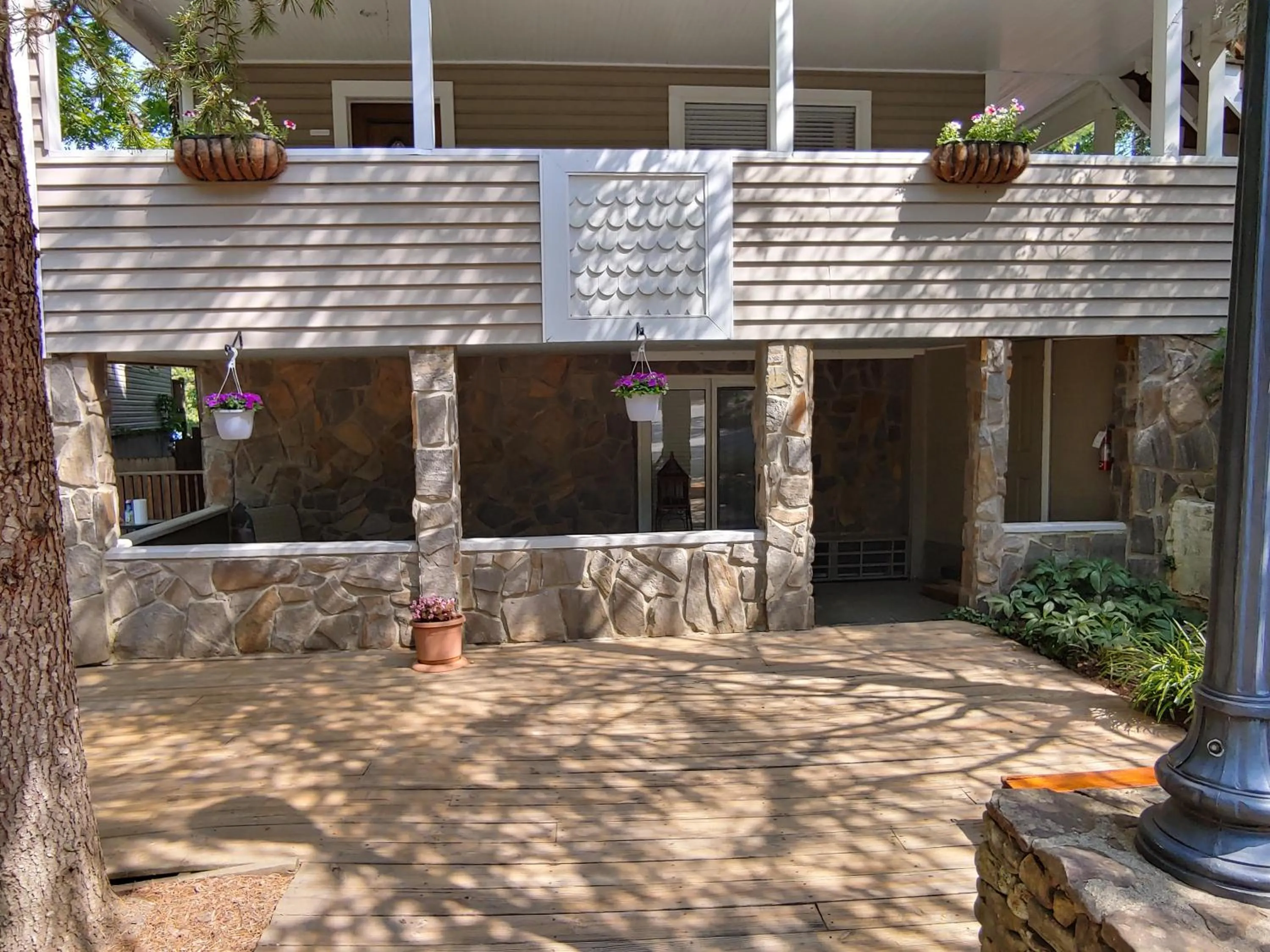 Property building in McKinley Edwards Inn