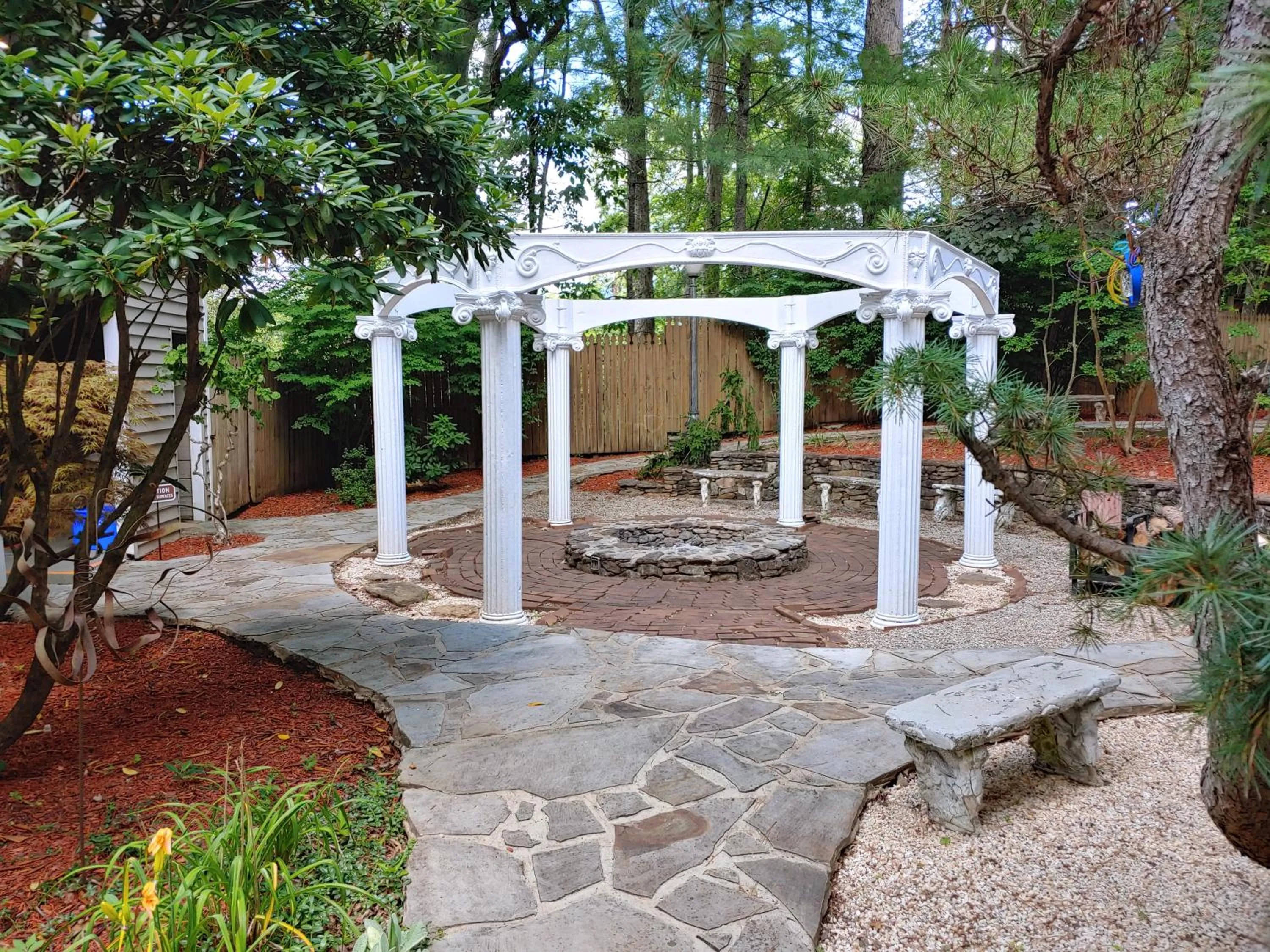 Garden view in McKinley Edwards Inn