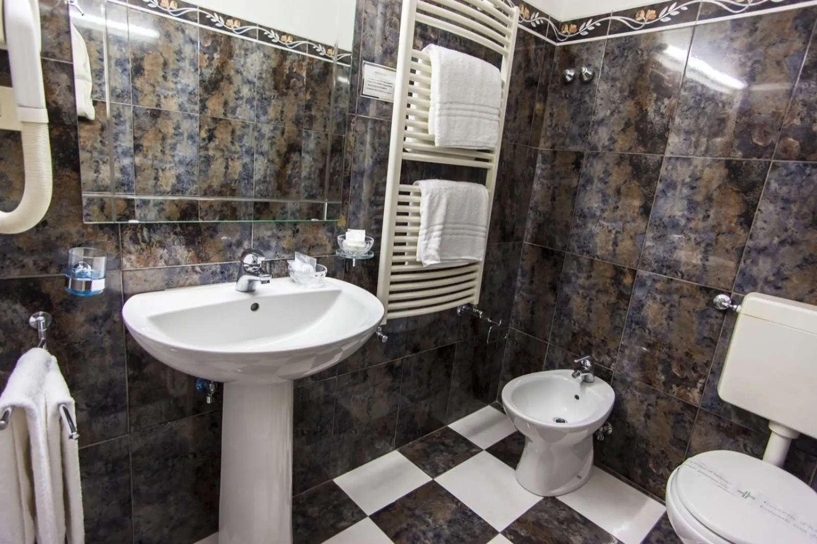 Shower in Soggiorno Antica Torre