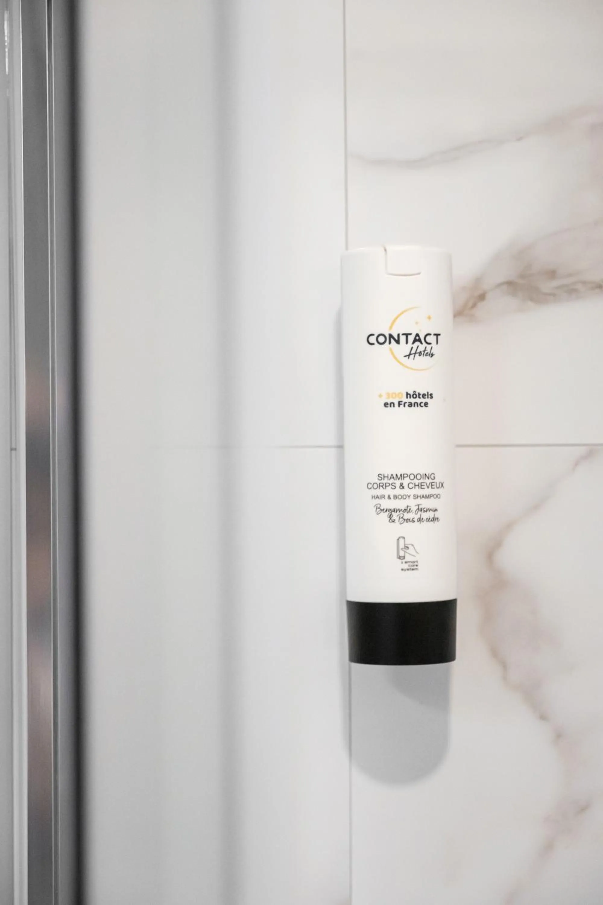 Bathroom in Hôtel du Parc Thionville Centre