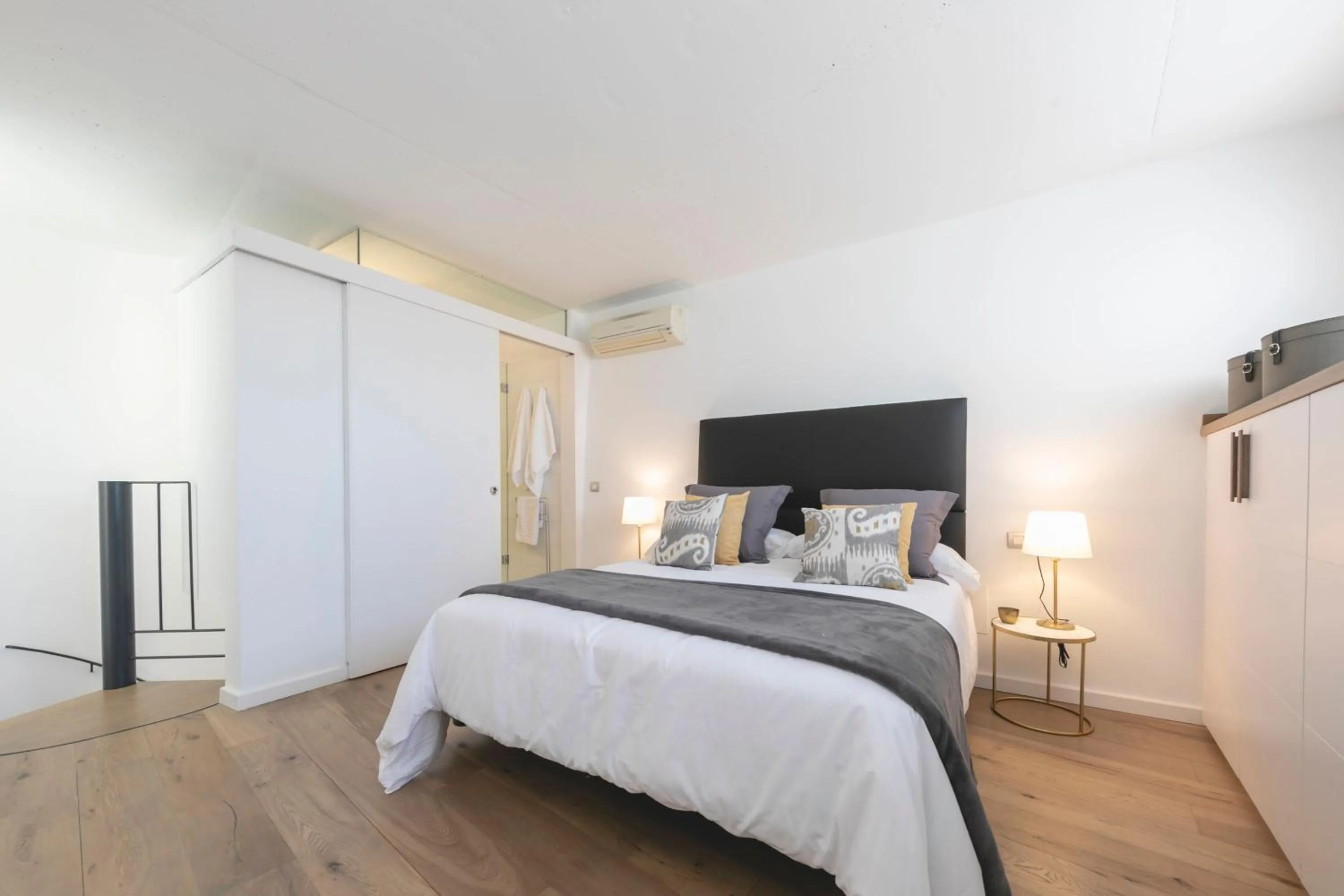 Bed in Bravissimo Portal Nou, with private garage