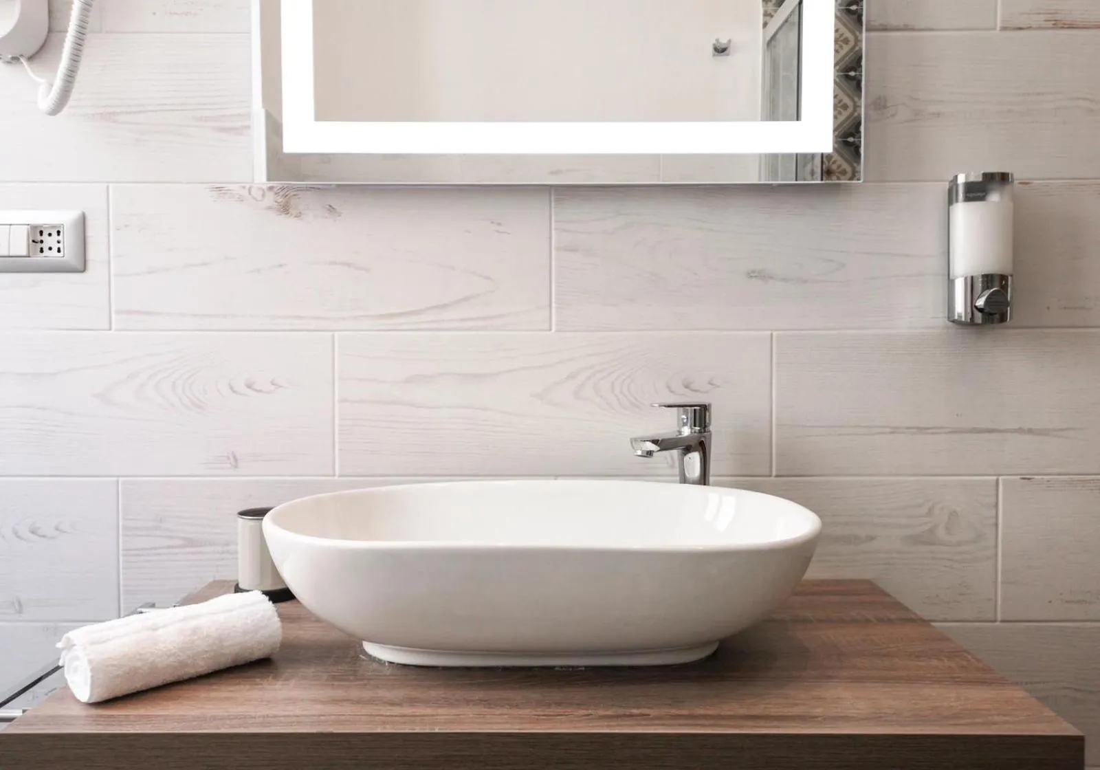 Bathroom in Calenda Suite