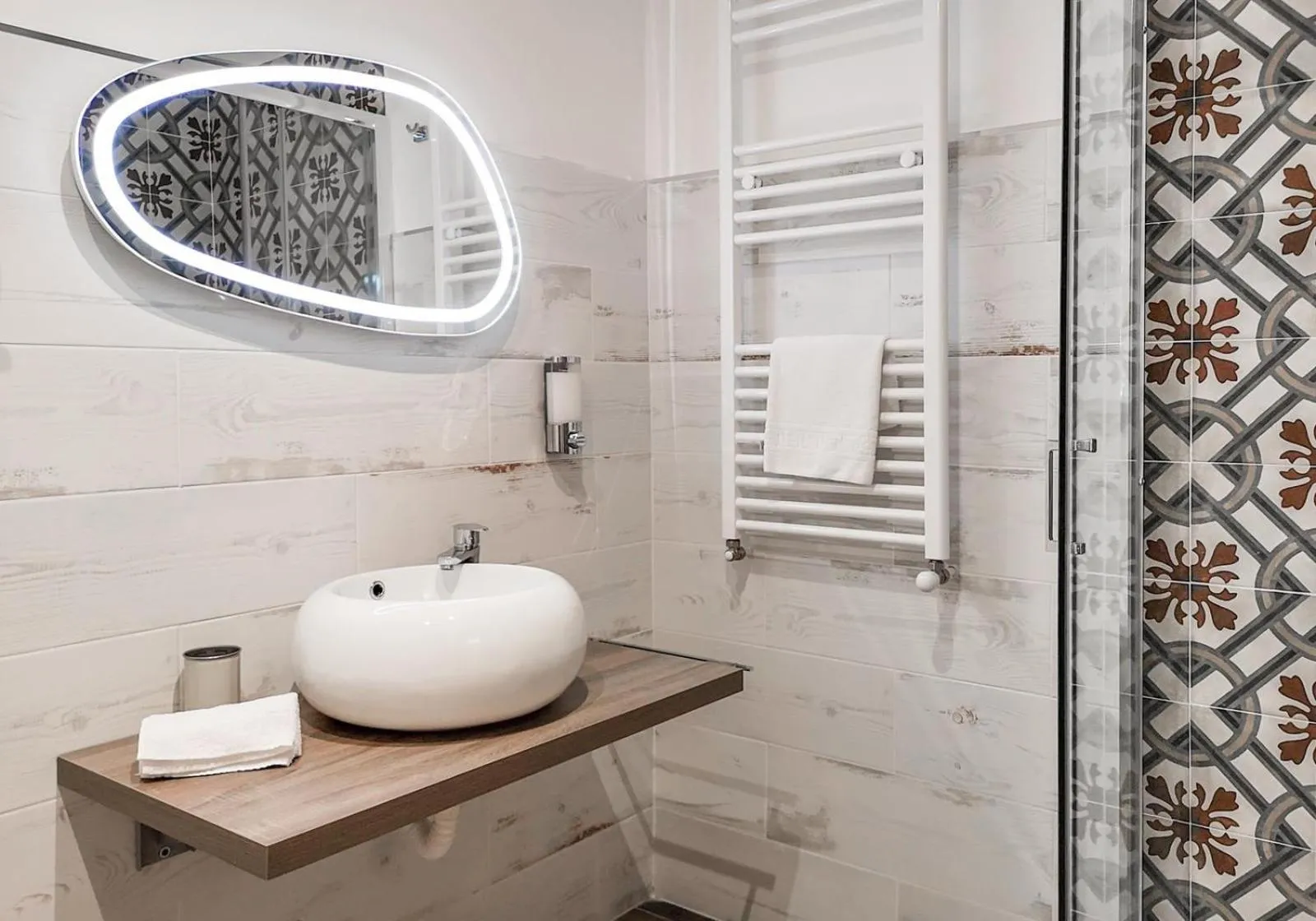 Bathroom in Calenda Suite