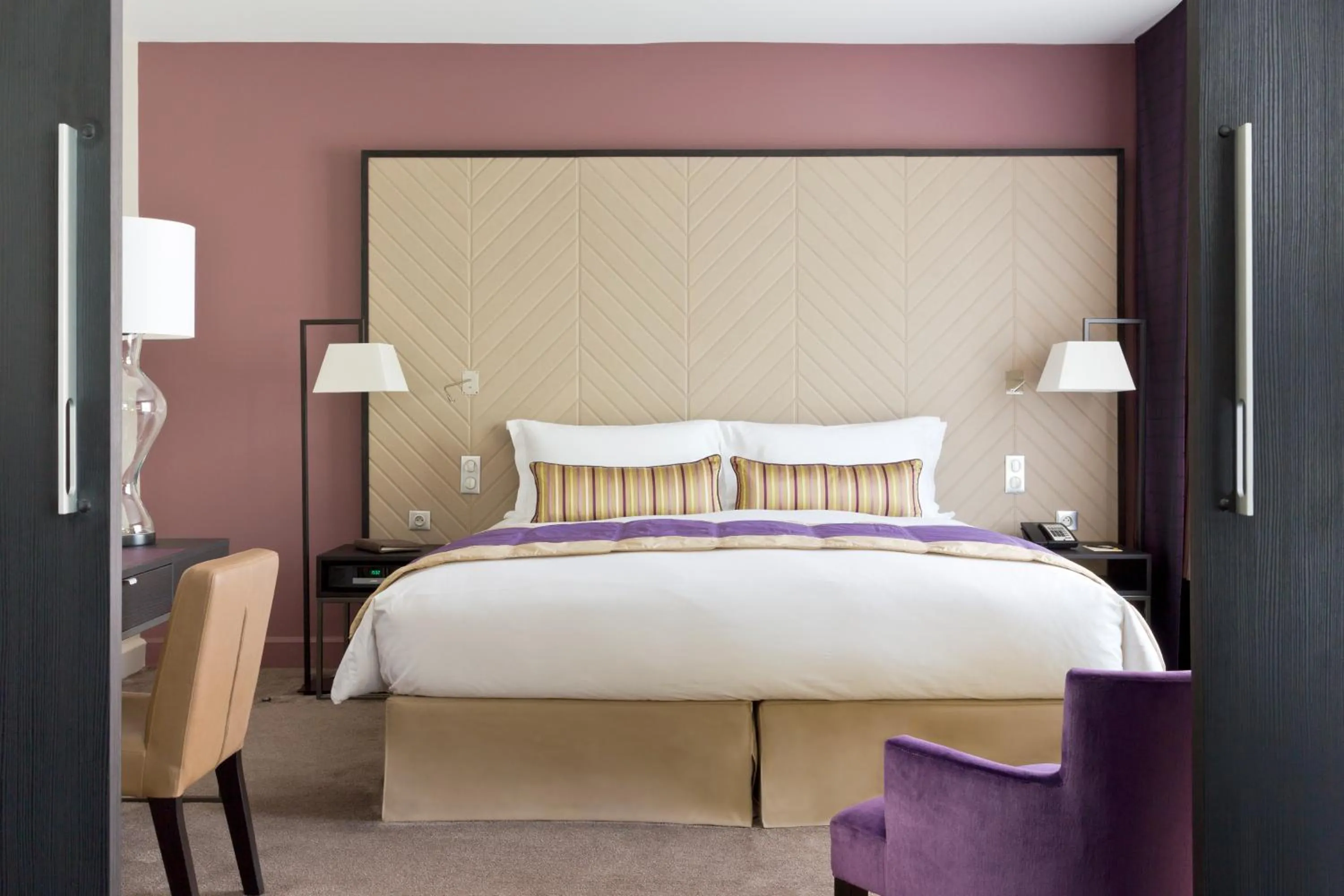 Bed in Sofitel Strasbourg Grande Ile