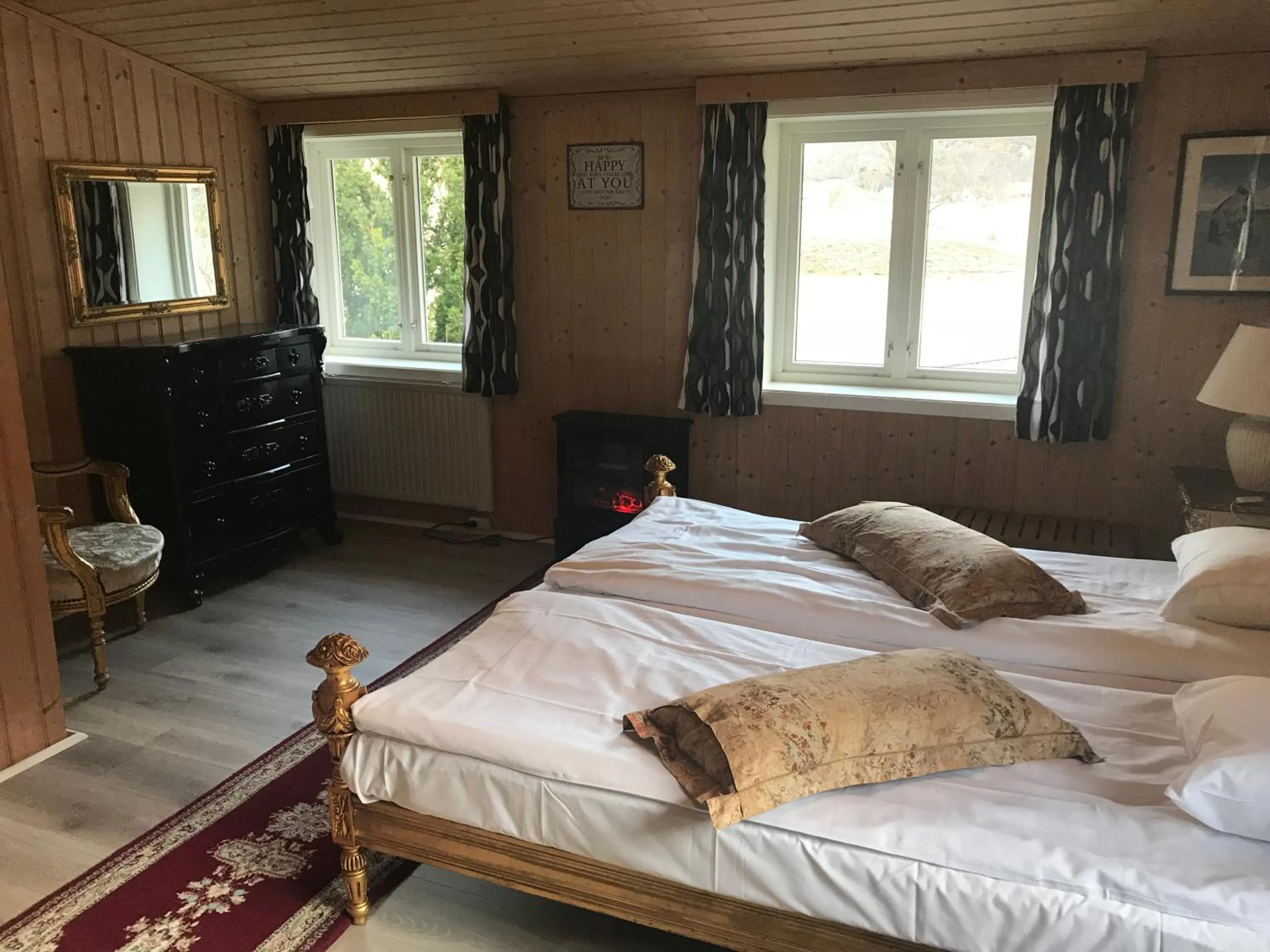 Bed in Eidfjord Gjestgiveri