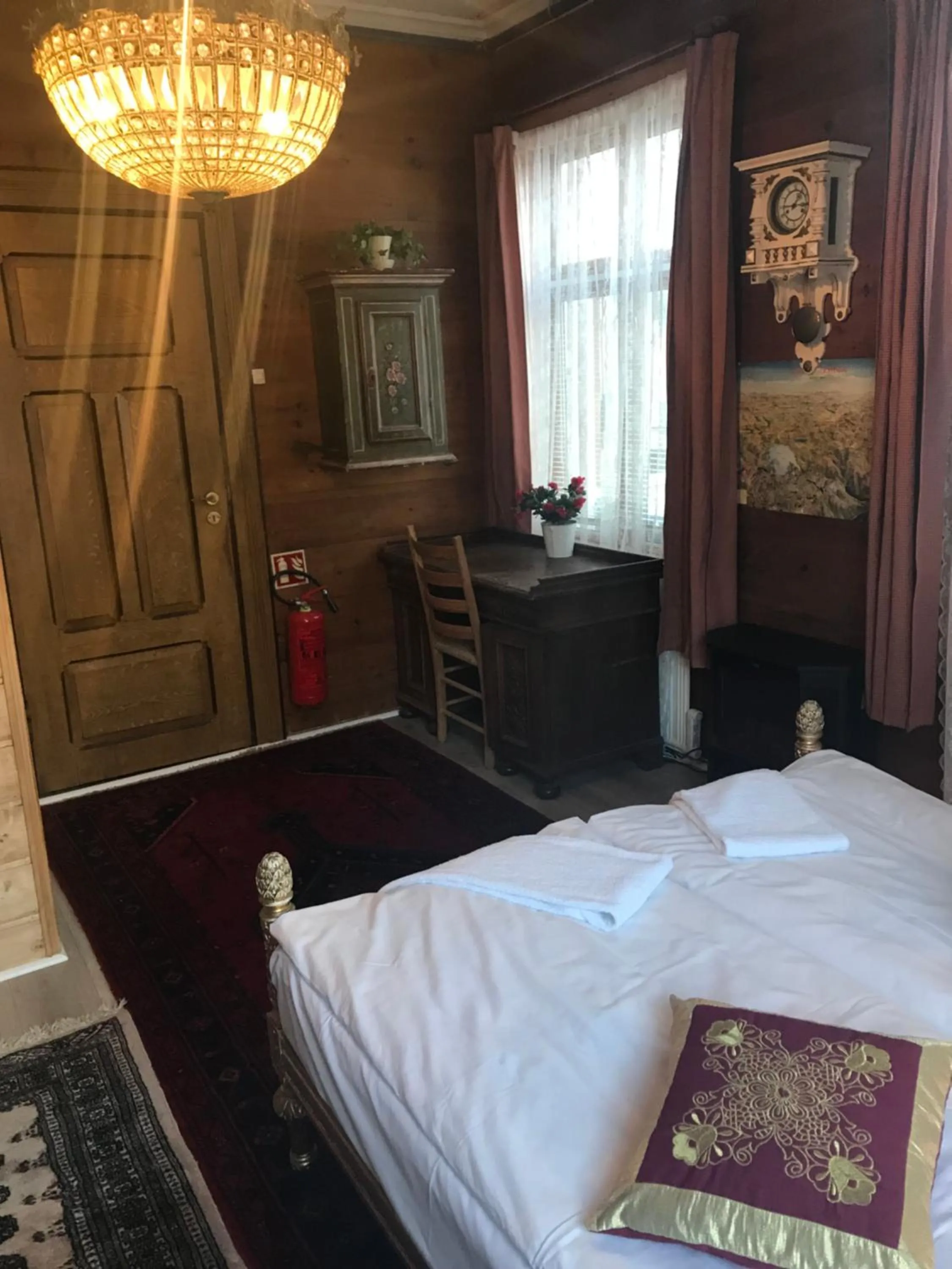 Bed in Eidfjord Gjestgiveri