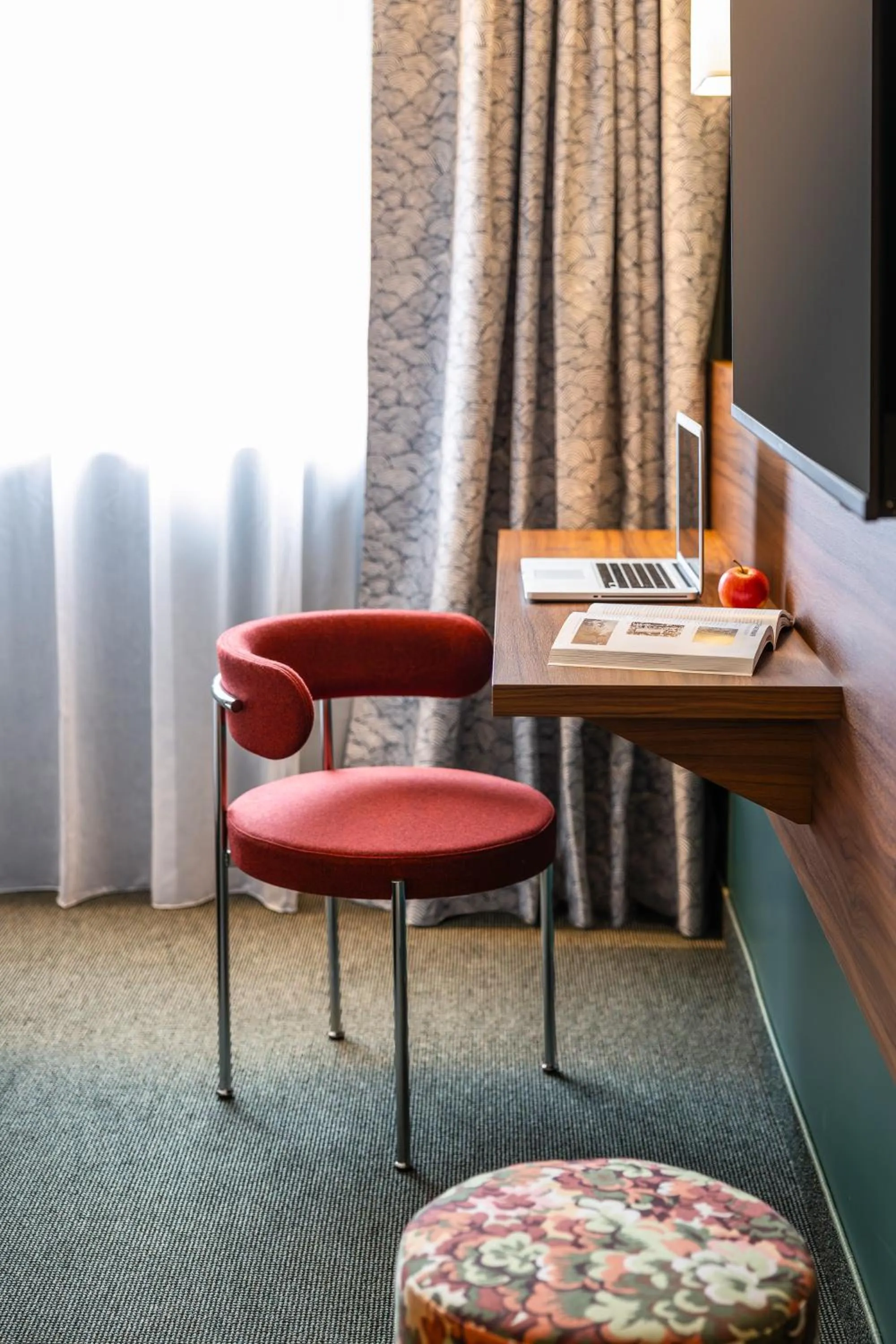 Seating area in Mercure Caen Cote De Nacre