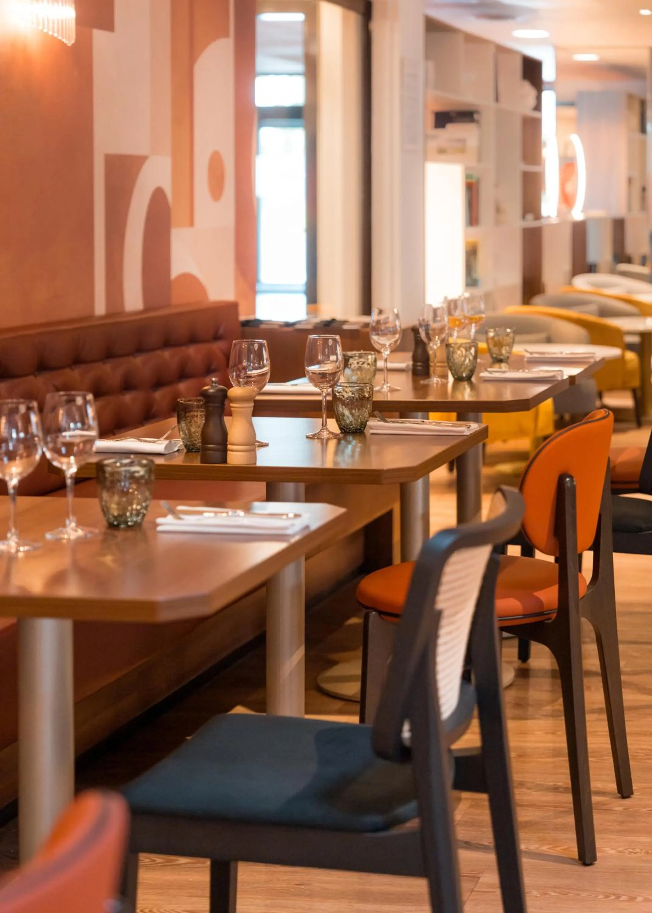 Restaurant/places to eat in Mercure Caen Cote De Nacre