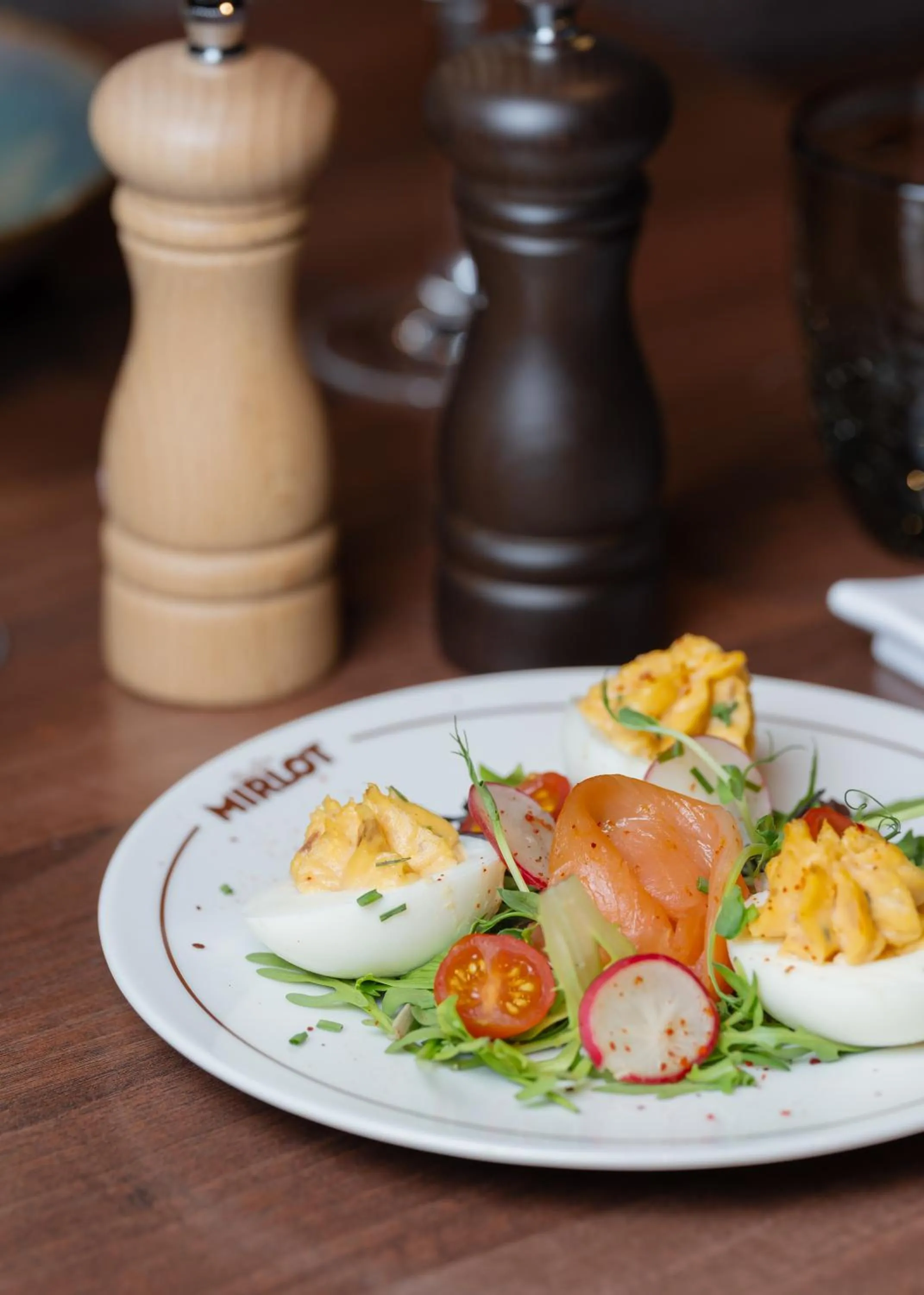 Restaurant/places to eat in Mercure Caen Cote De Nacre