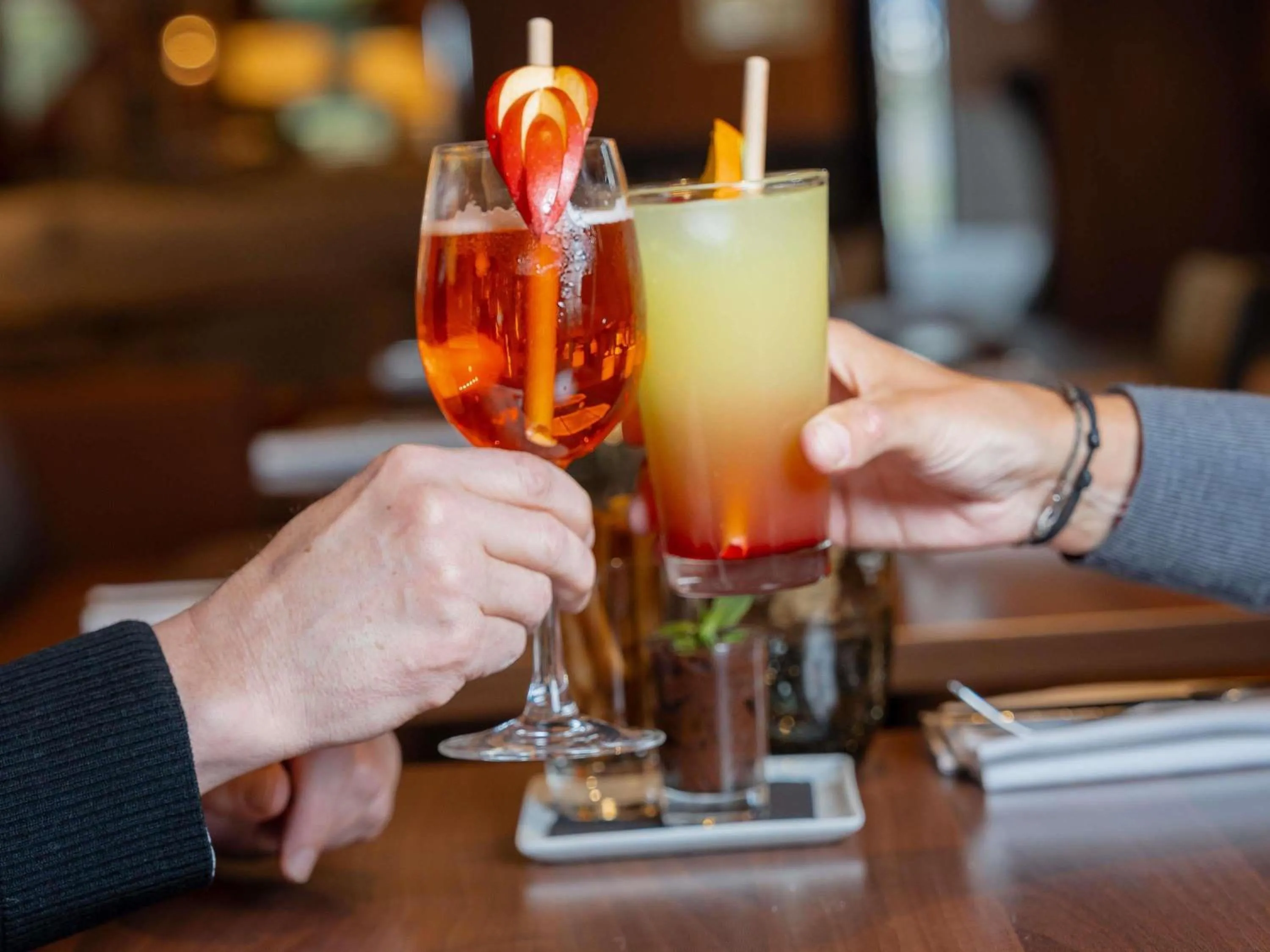 Lounge or bar in Mercure Caen Cote De Nacre