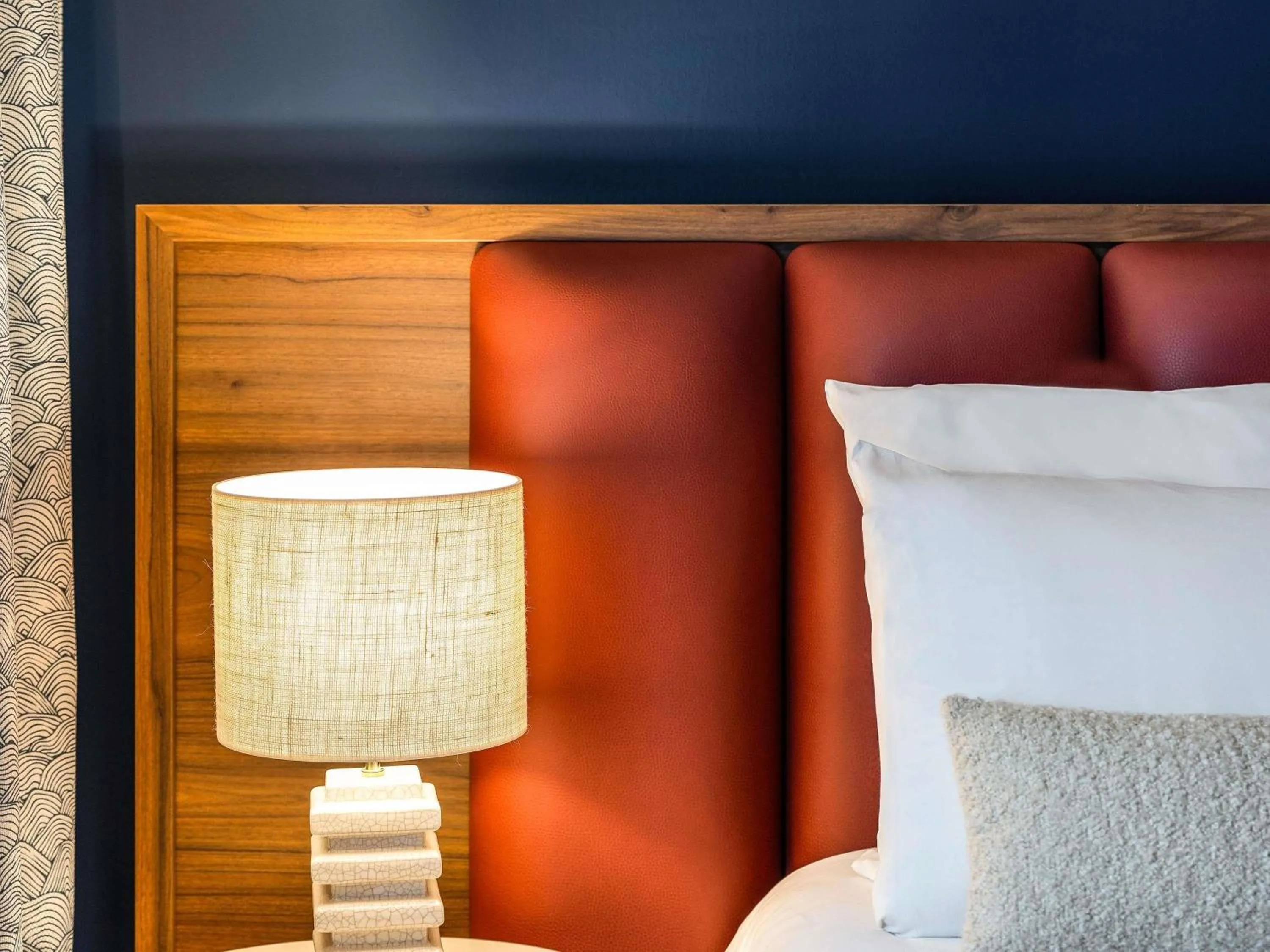 Bedroom, Bed in Mercure Caen Cote De Nacre