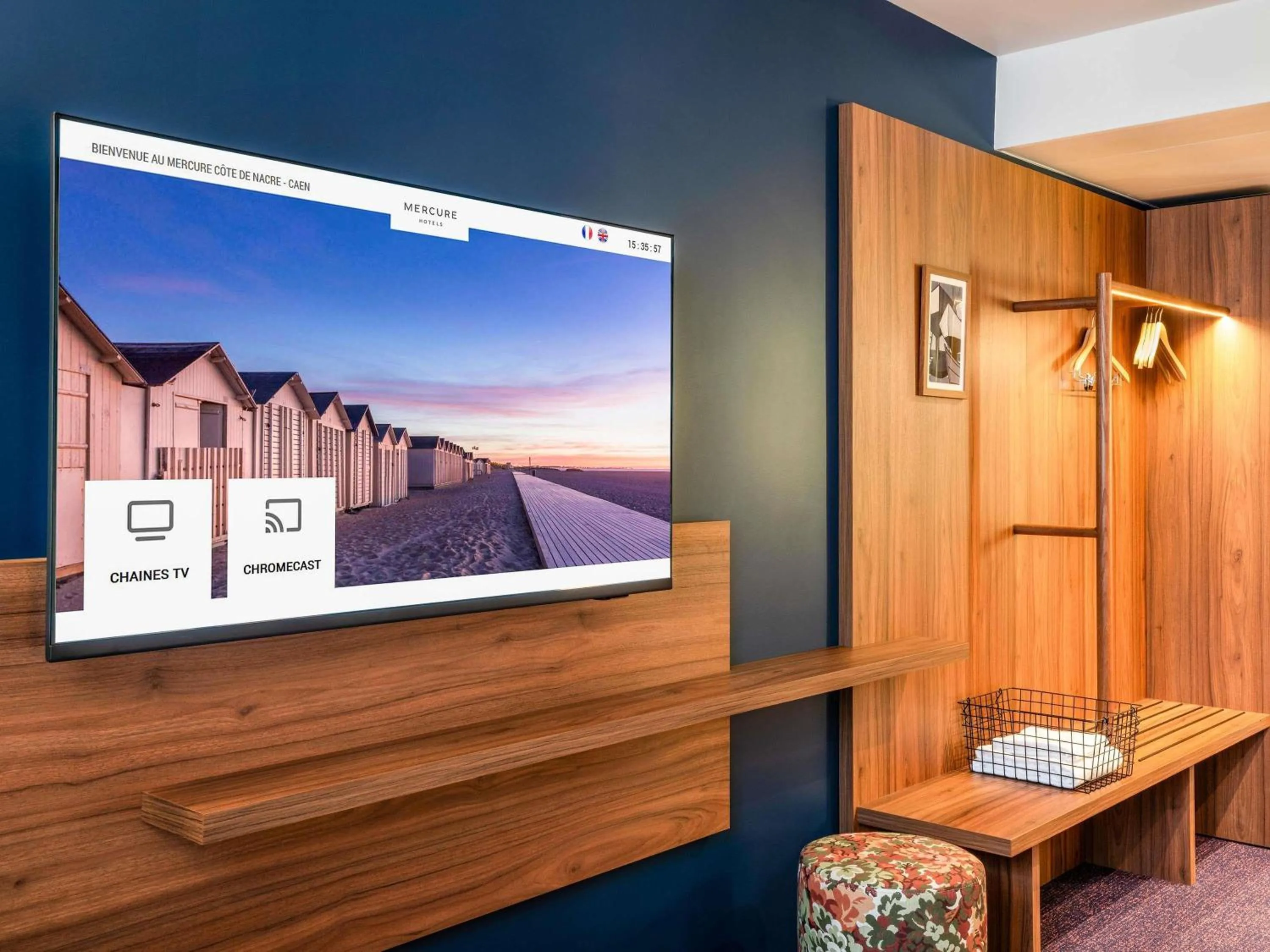 Bedroom in Mercure Caen Cote De Nacre