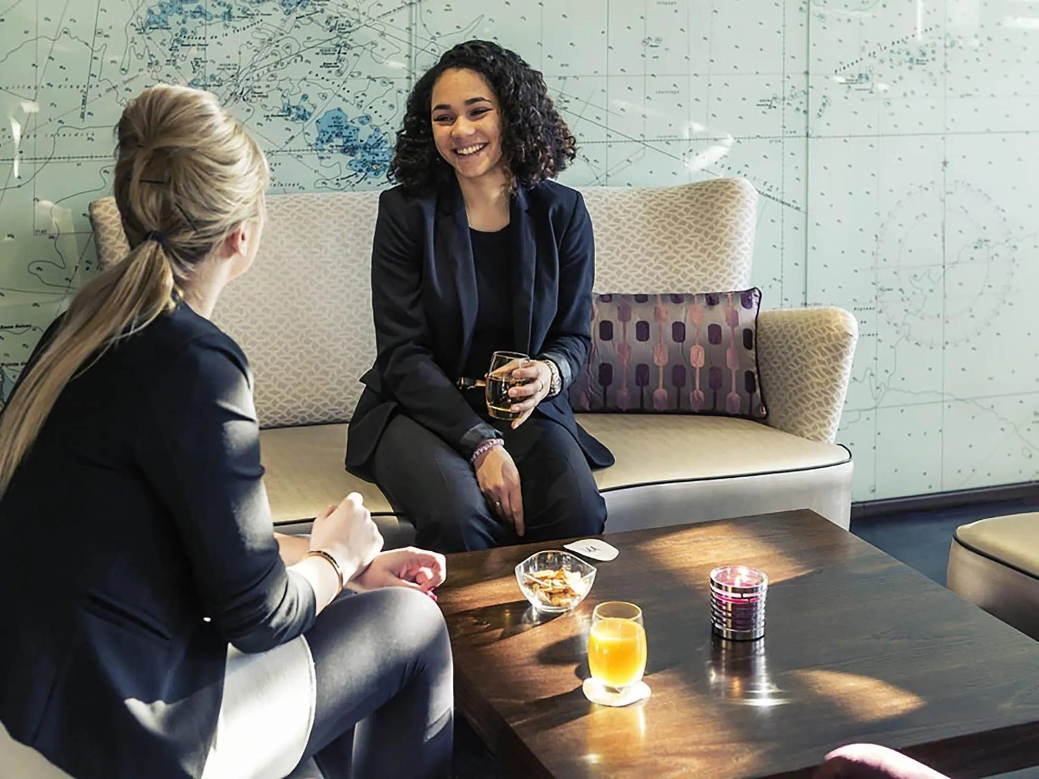 Lounge or bar in Hotel Mercure Rennes Cesson