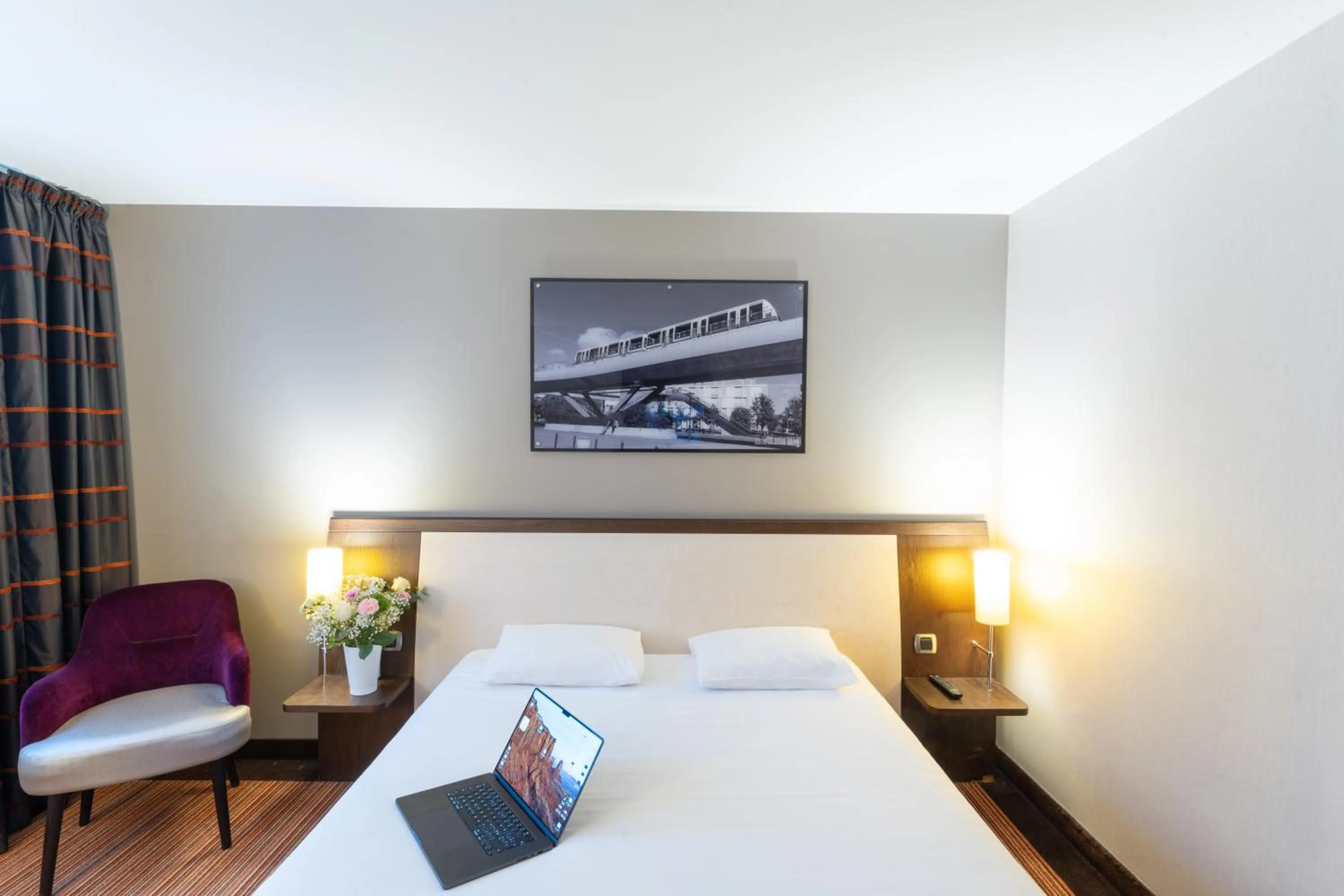 Bed in Hotel Mercure Rennes Cesson