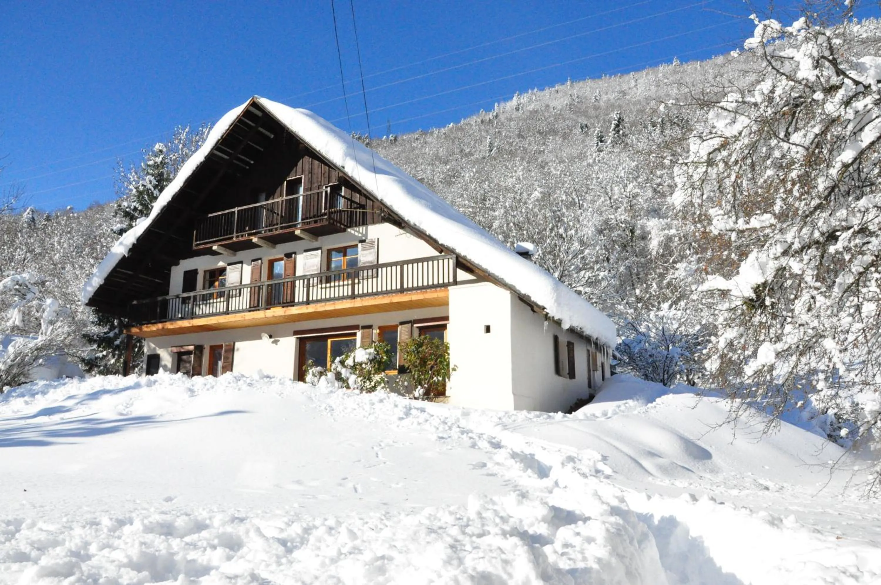 Property building in La Grange Aux Loups