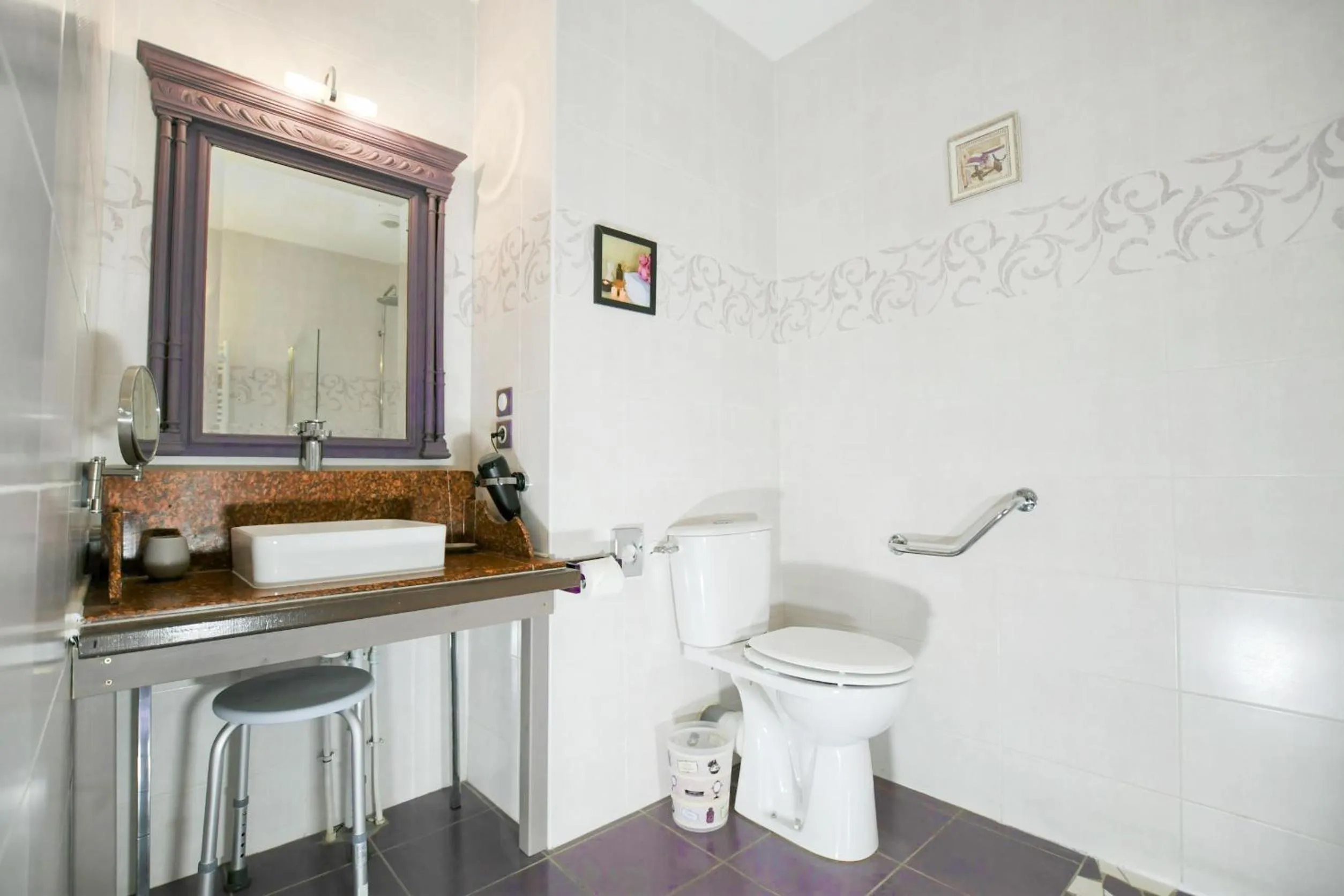 Bathroom in Le Mas Des Bories - Grand Perigueux