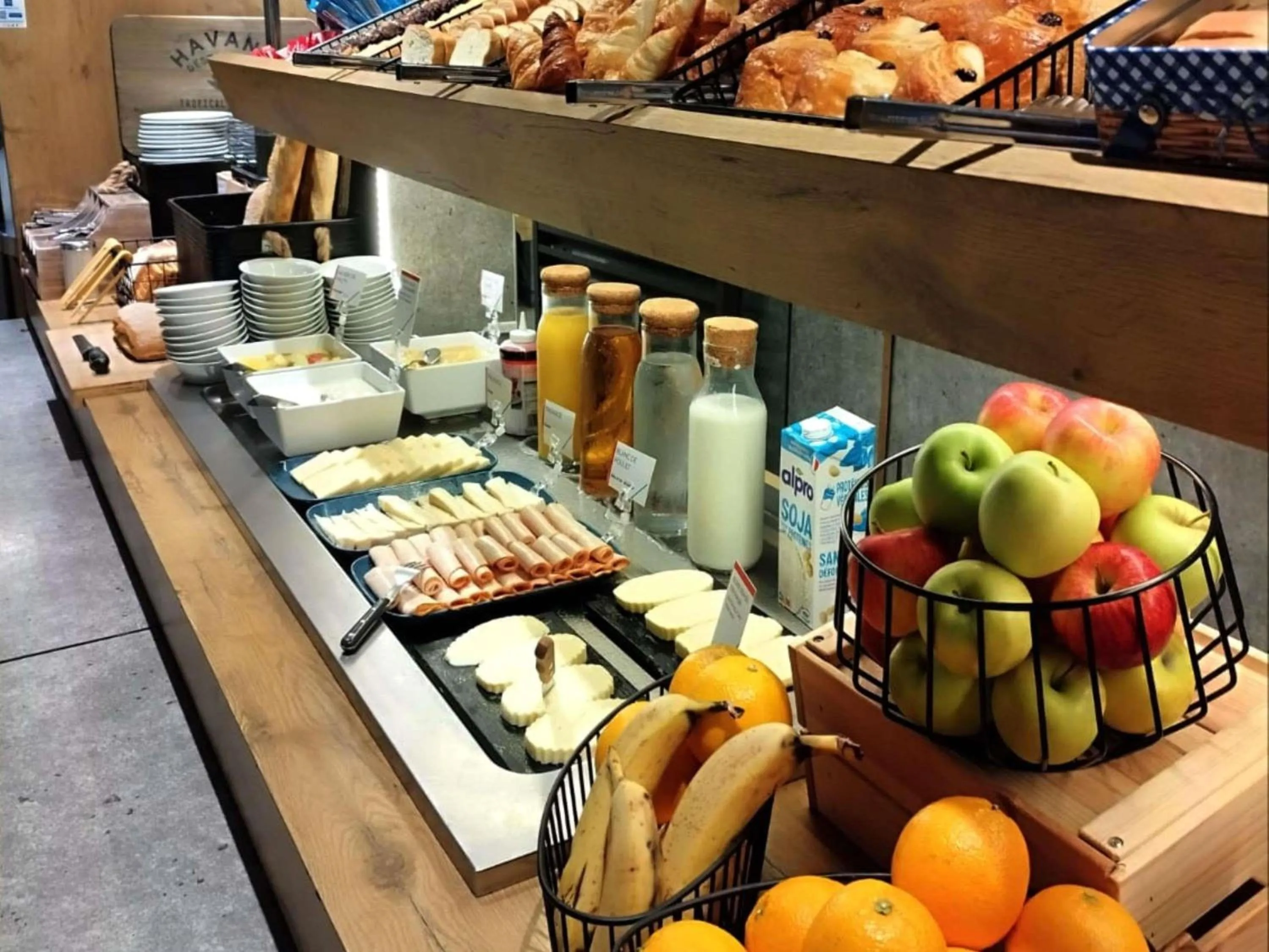 Breakfast in Ibis Budget Toulon Centre