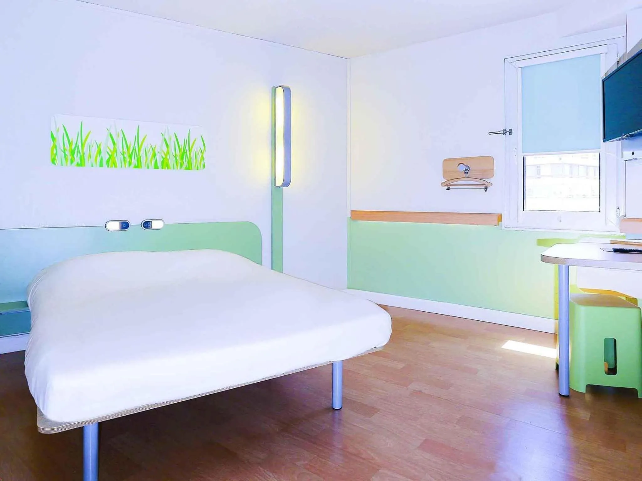 Bedroom, Bed in Ibis Budget Toulon Centre