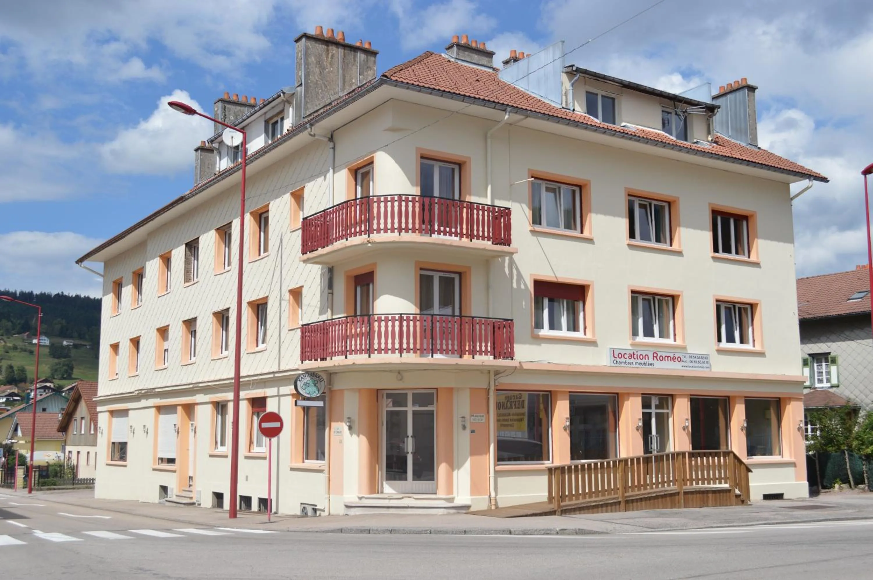 Property building in Hôtel Timgad