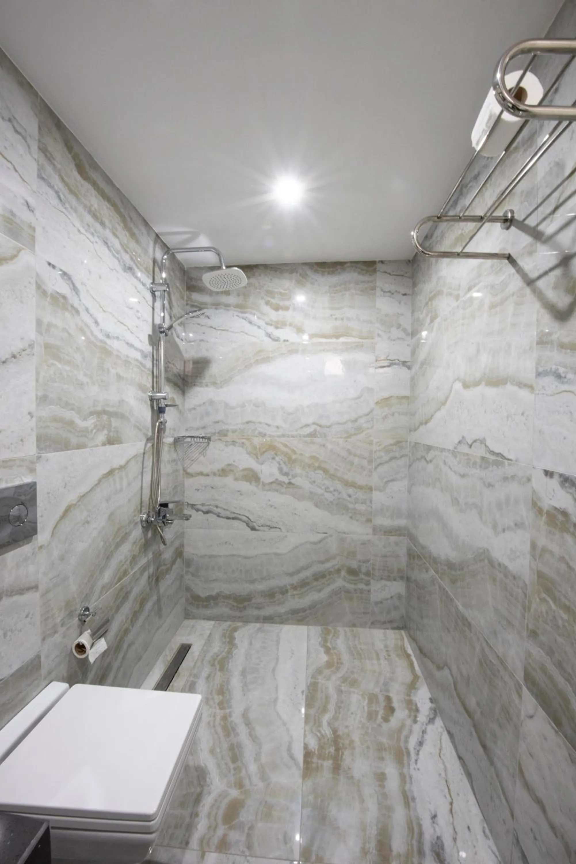 Shower in Lidya Hotel