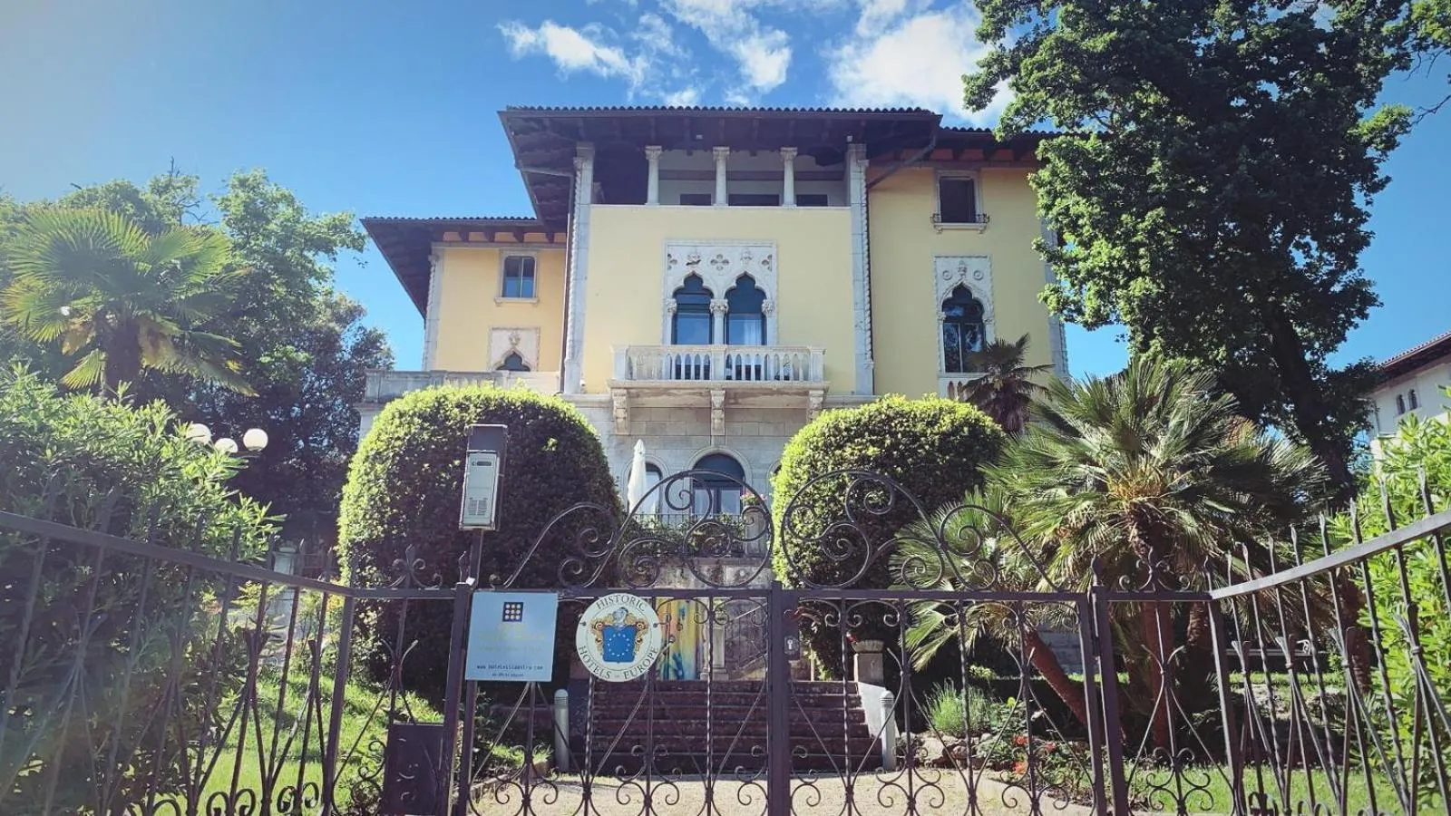 Property building in Hotel Villa Astra