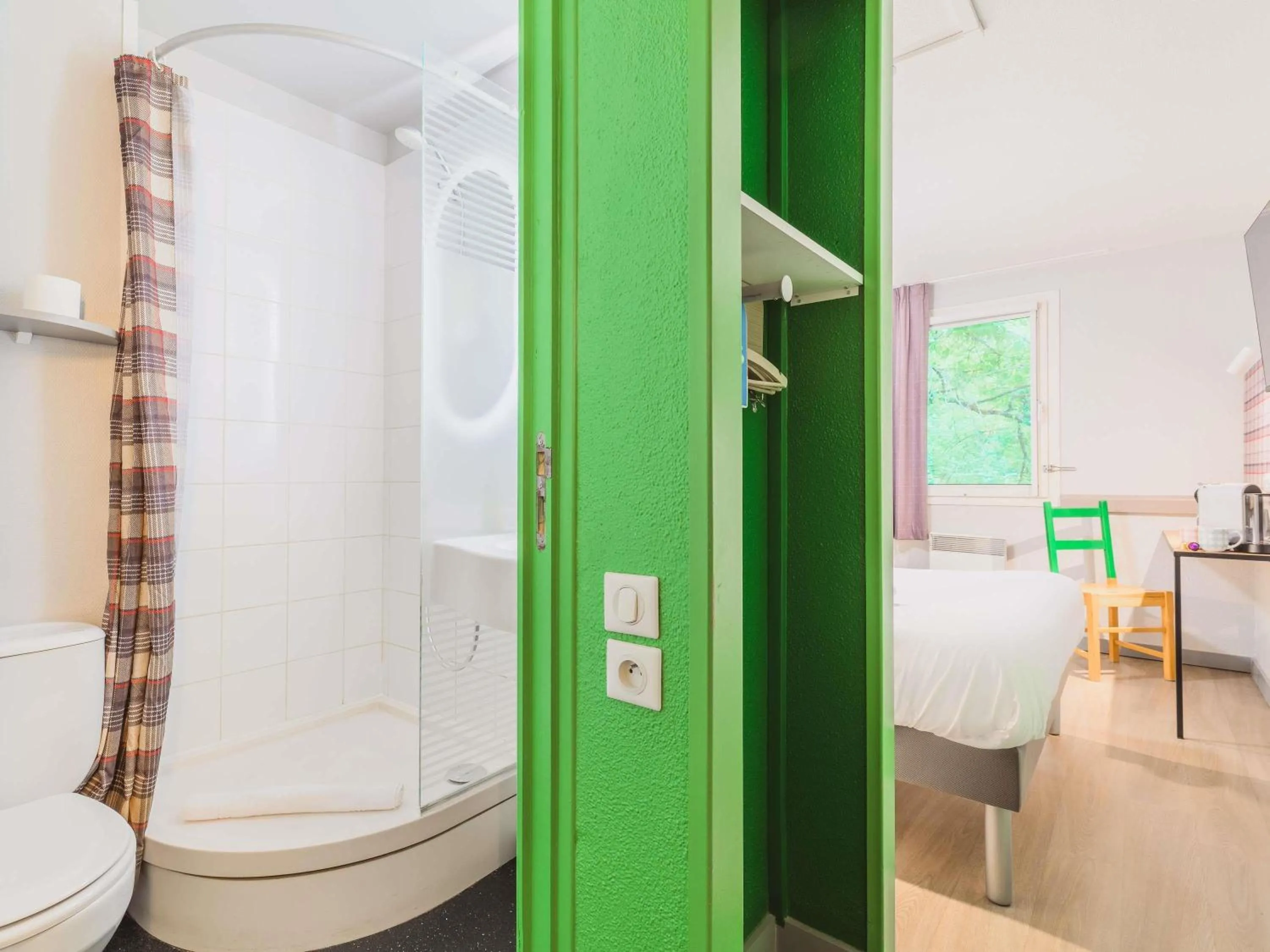 Bedroom in greet hôtel Annecy Cran-Gevrier by Accor