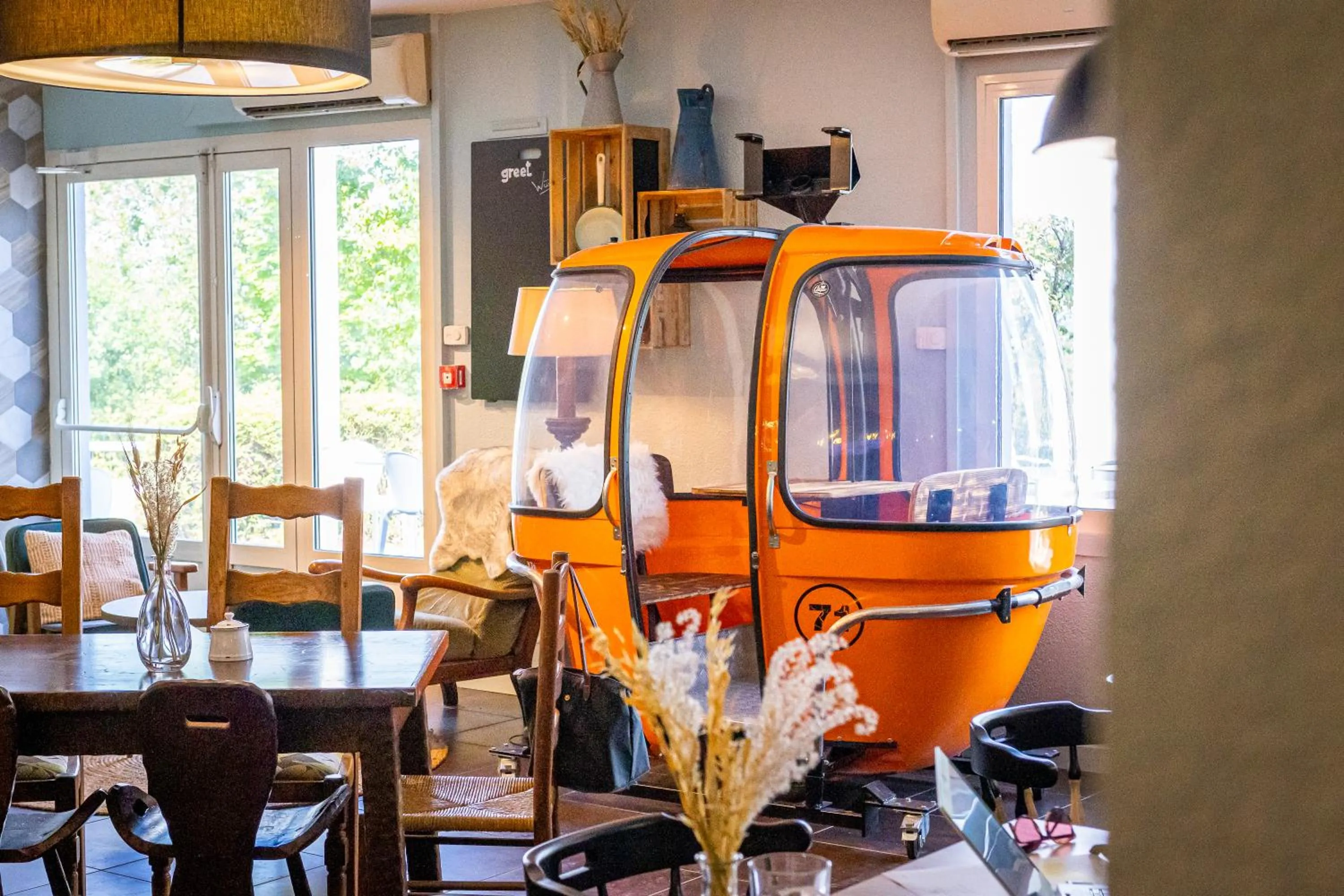 Lobby or reception in greet hôtel Annecy Cran-Gevrier by Accor