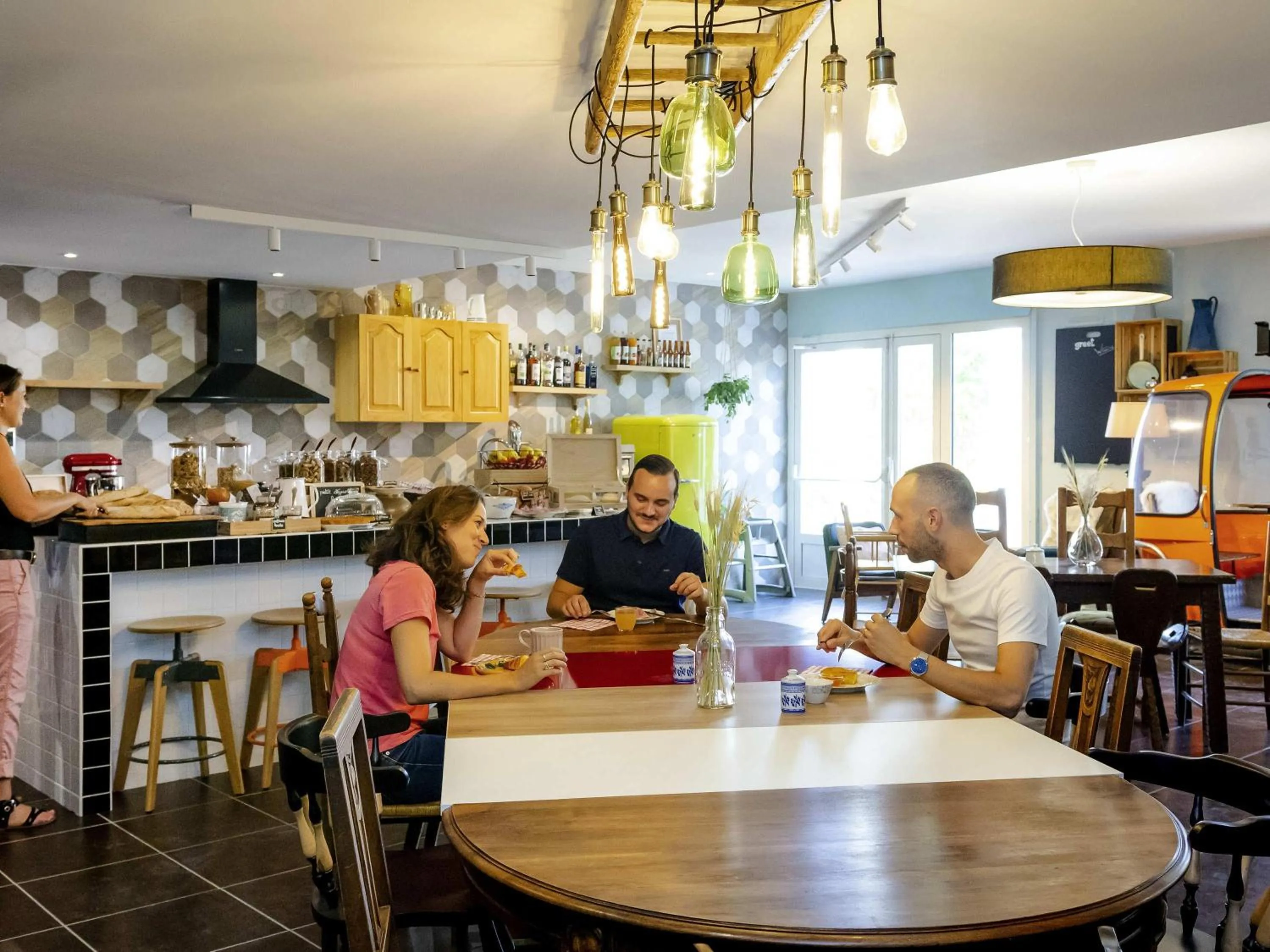 Lounge or bar in greet hôtel Annecy Cran-Gevrier by Accor