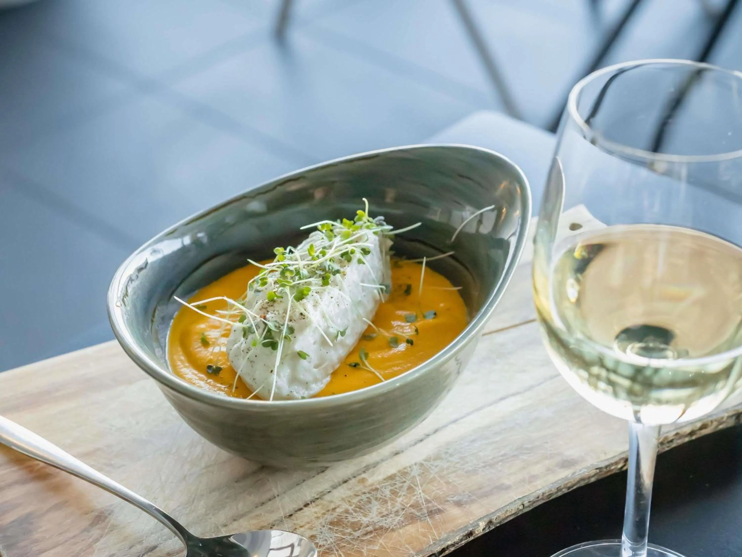 Restaurant/places to eat in Novotel Marseille Vieux Port