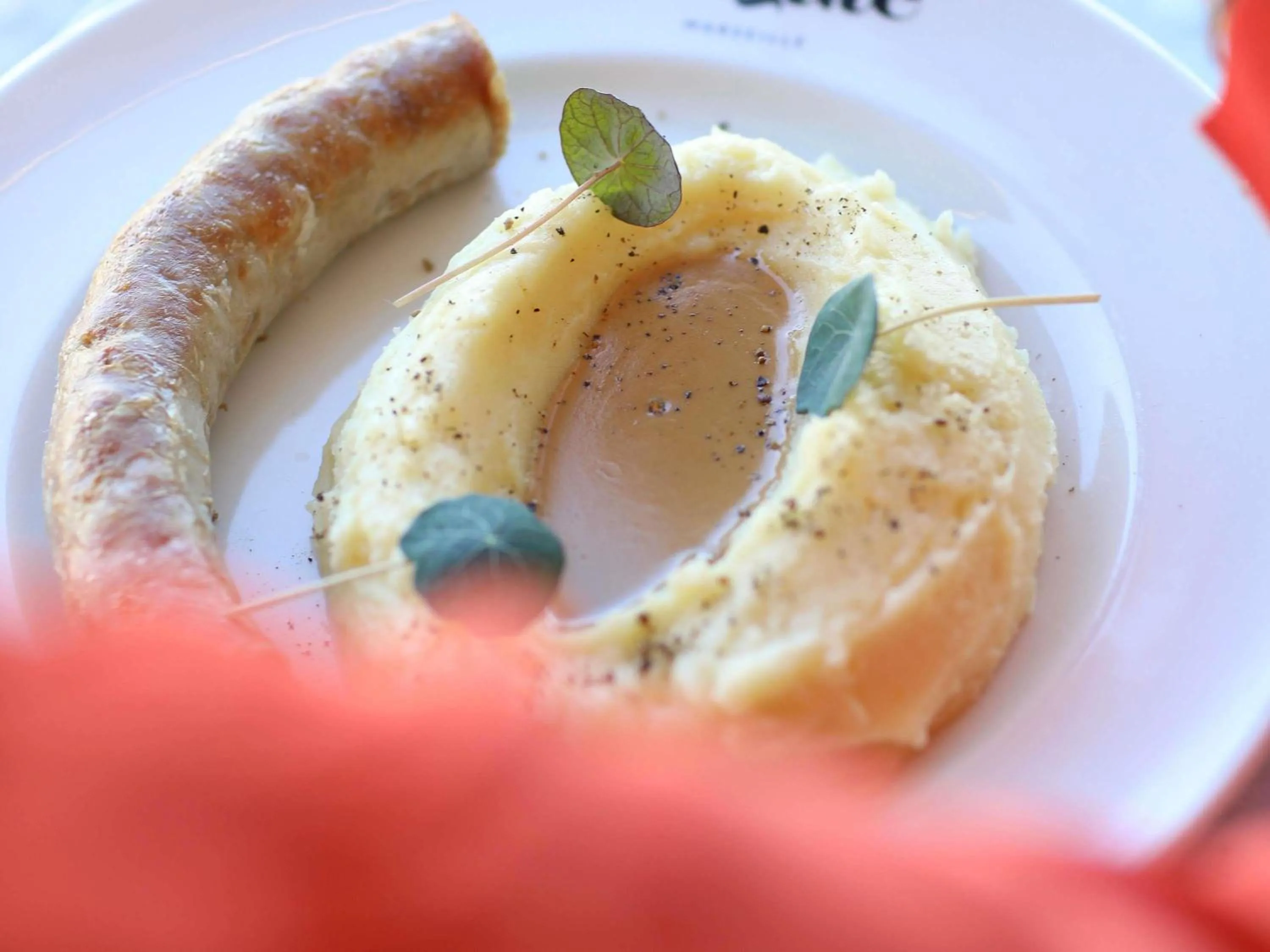 Restaurant/places to eat in Novotel Marseille Vieux Port