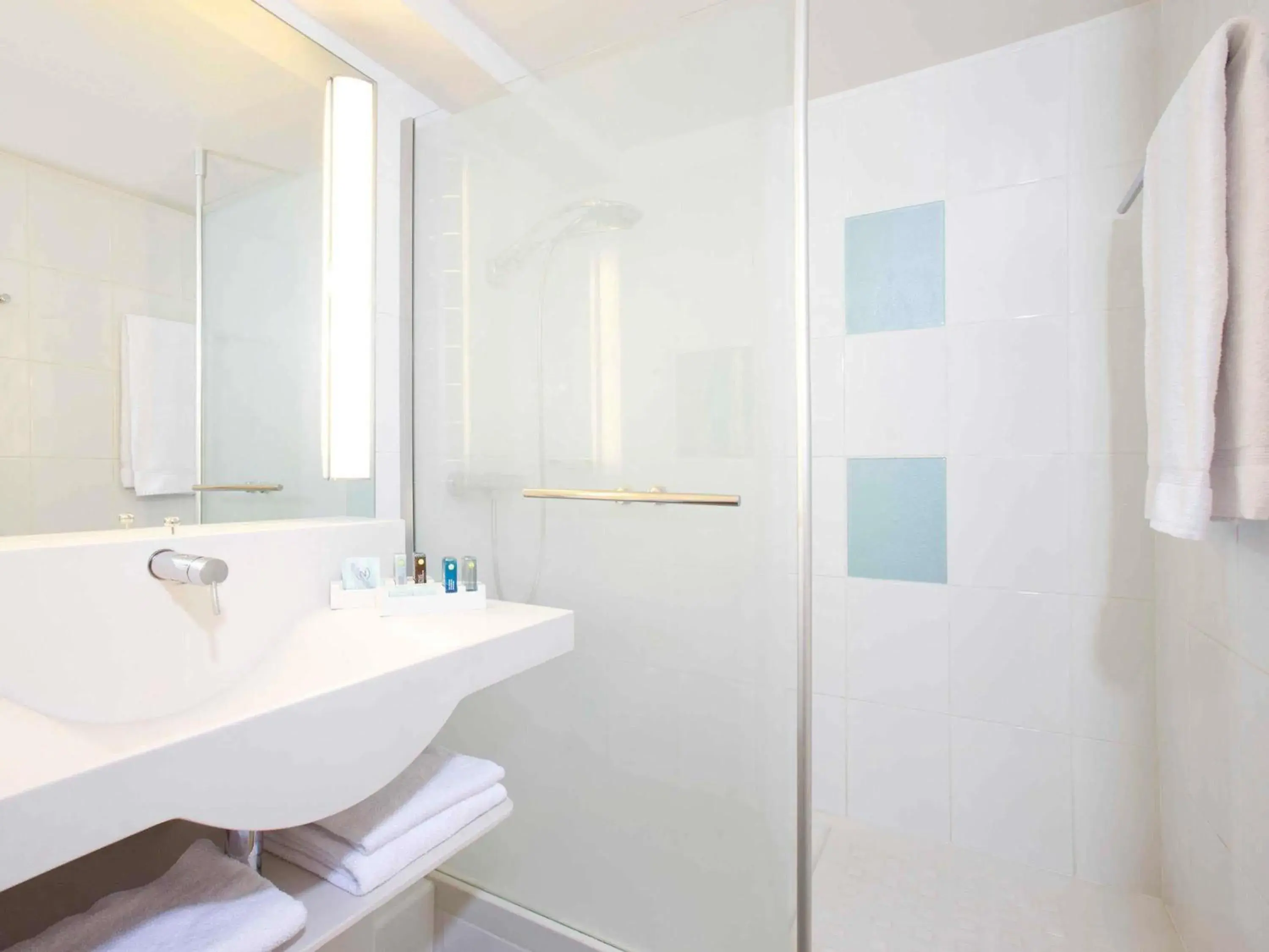 Classic Double Room in Novotel Marseille Vieux Port Classic Double Room in Novotel Marseille Vieux Port