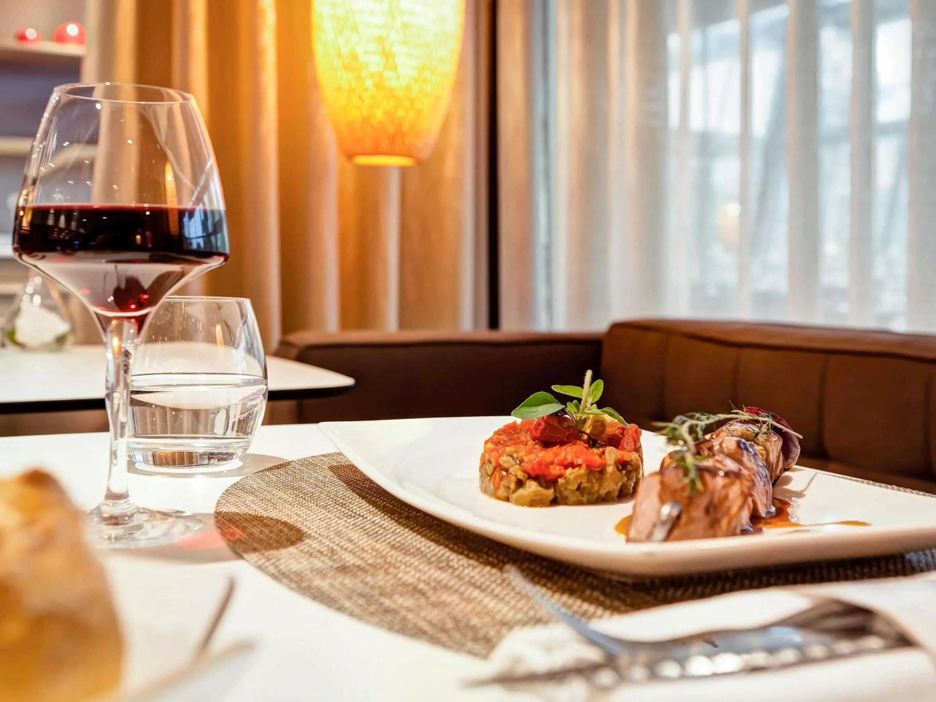 Meeting/conference room in Mercure Lyon Charbonnières