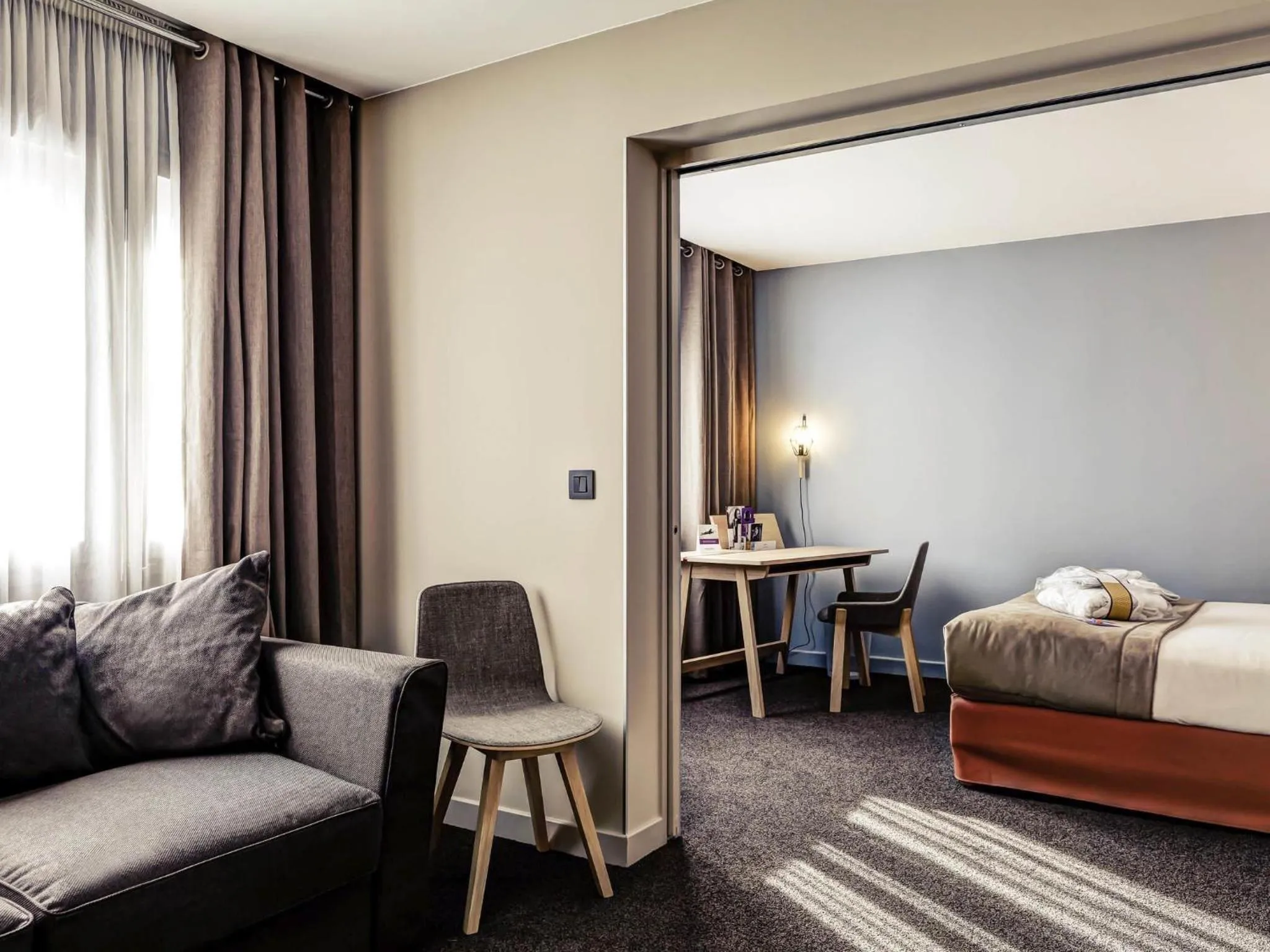 Bedroom, Bed in Mercure Lyon Charbonnières