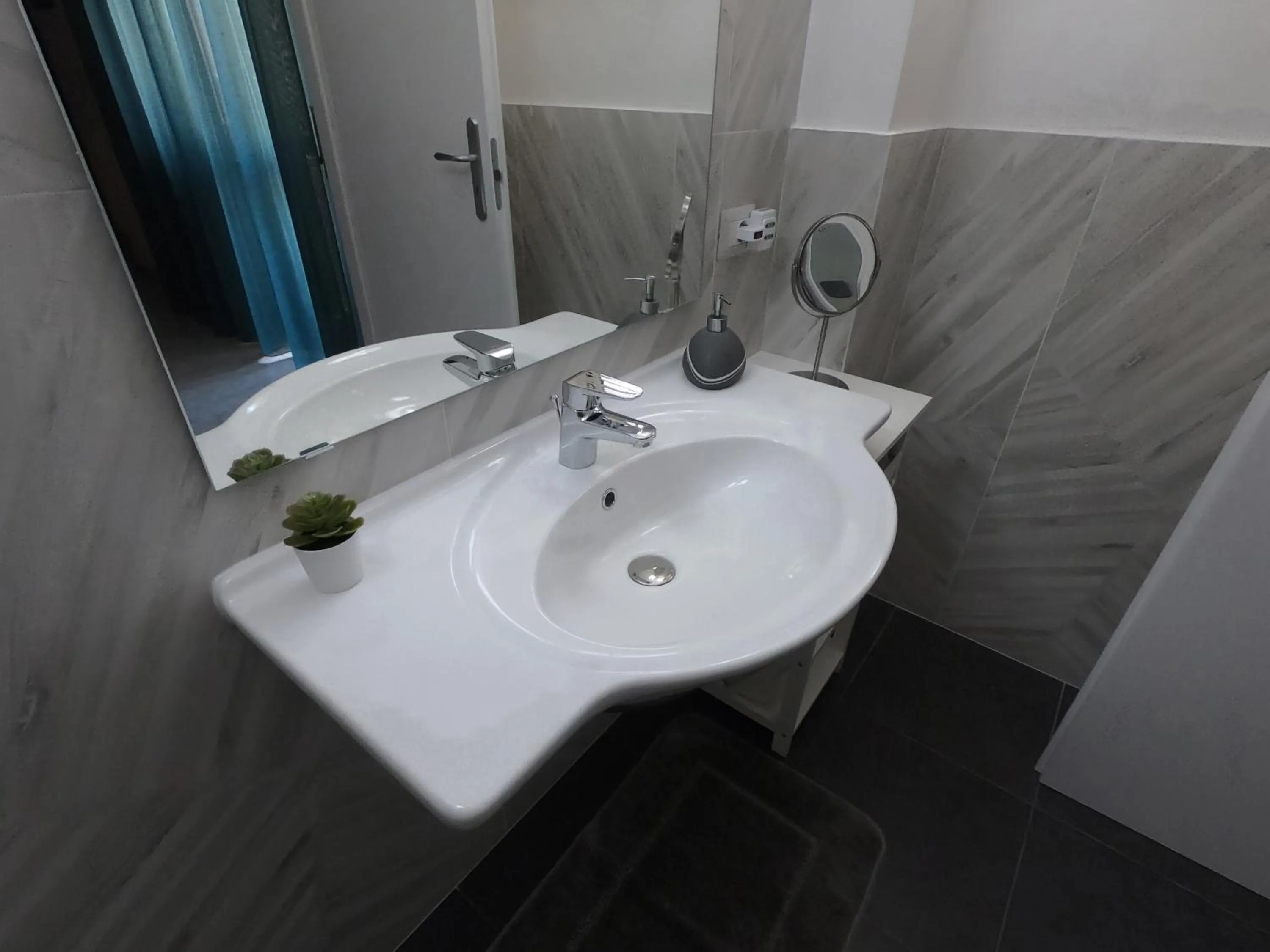 Toilet in PINOTTO BNB