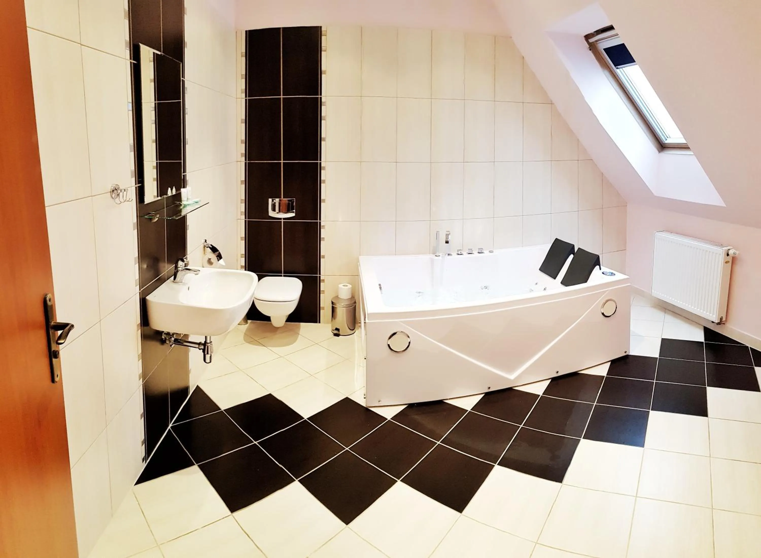 Bathroom in Dw¿r ?wi?tosz¿wka