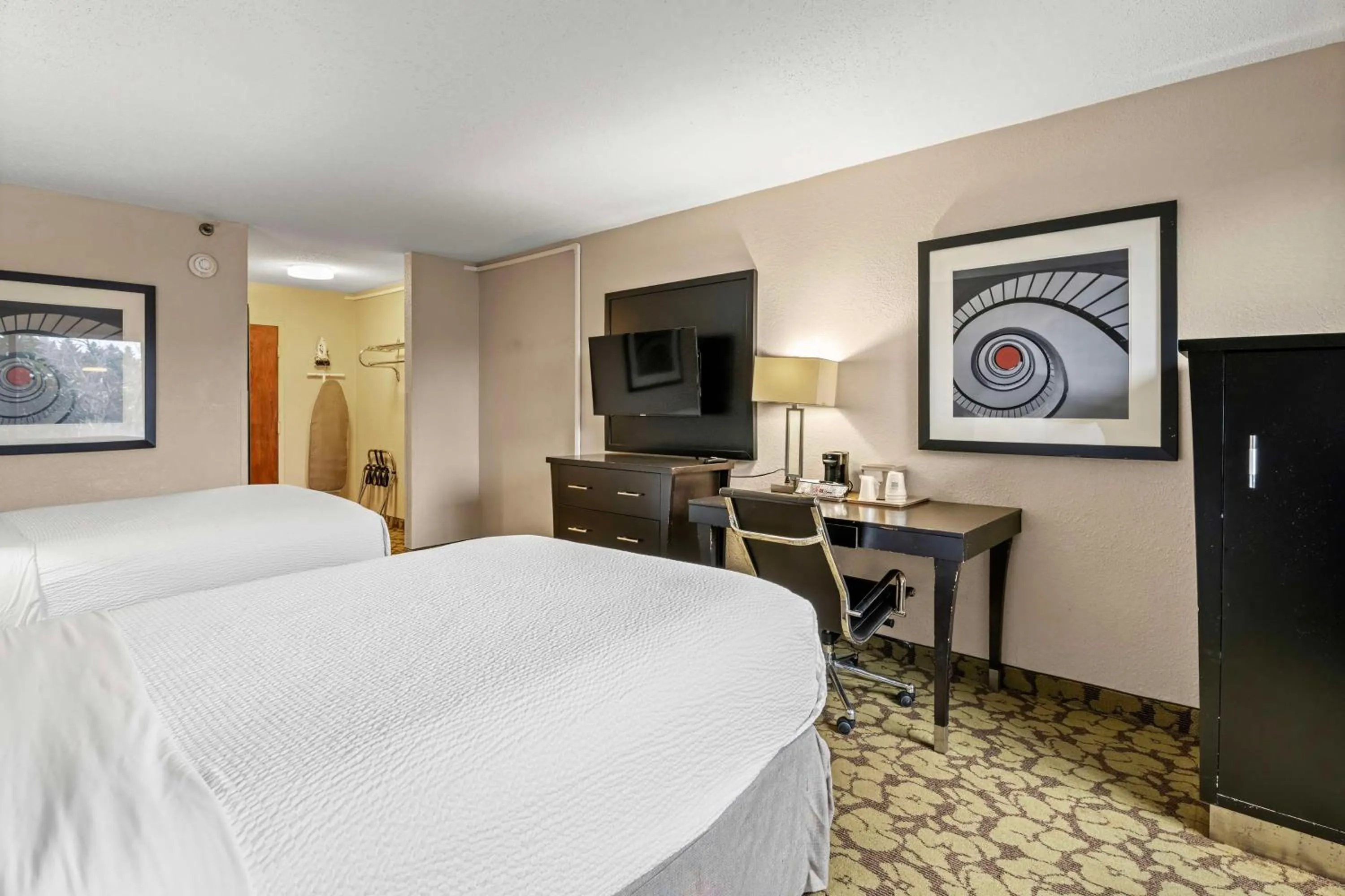 Bedroom, Bed in Red Lion Hotel Charlotte