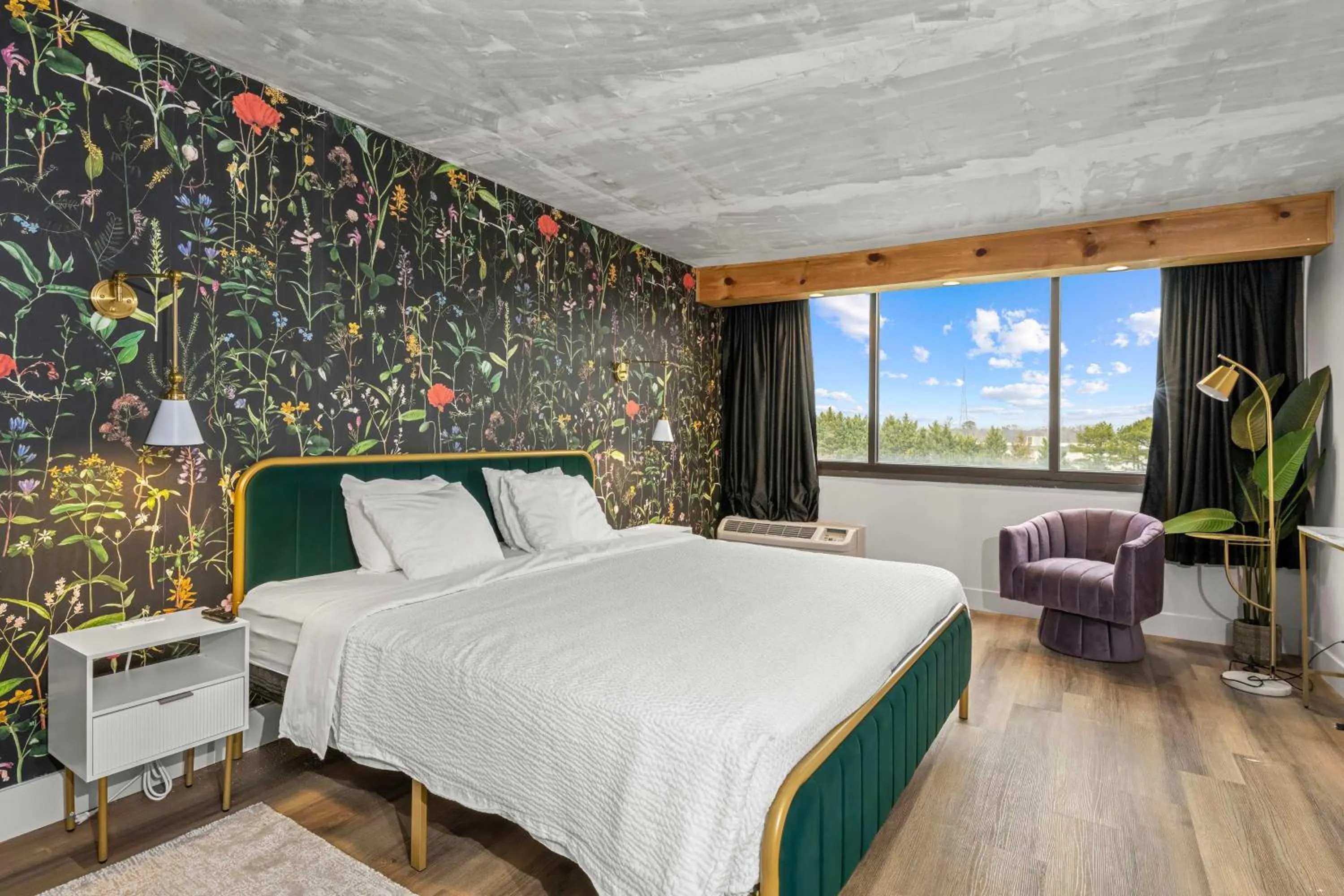 Bedroom, Bed in Red Lion Hotel Charlotte