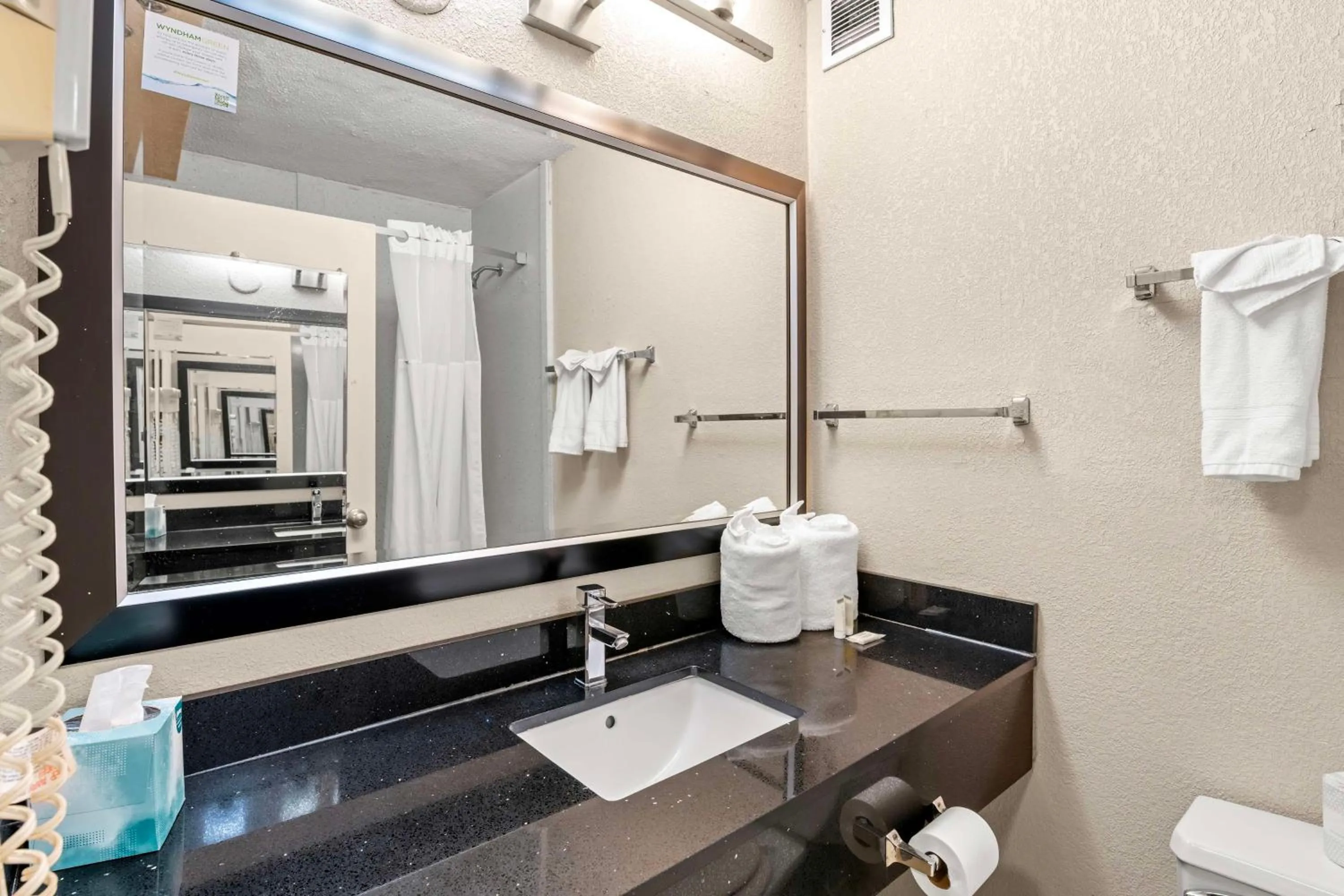 Bathroom in Red Lion Hotel Charlotte