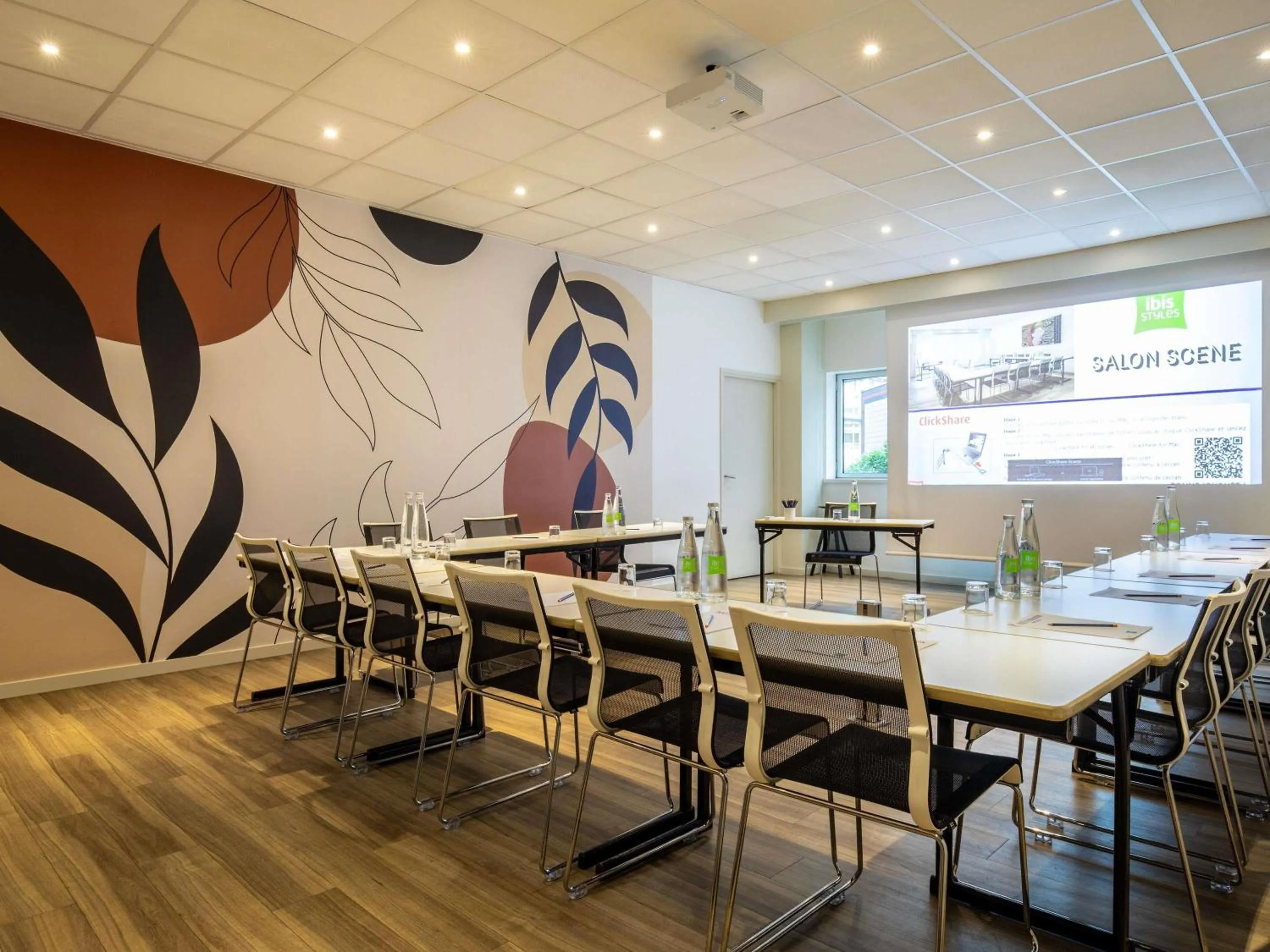 Meeting/conference room in ibis Styles Paris Bercy