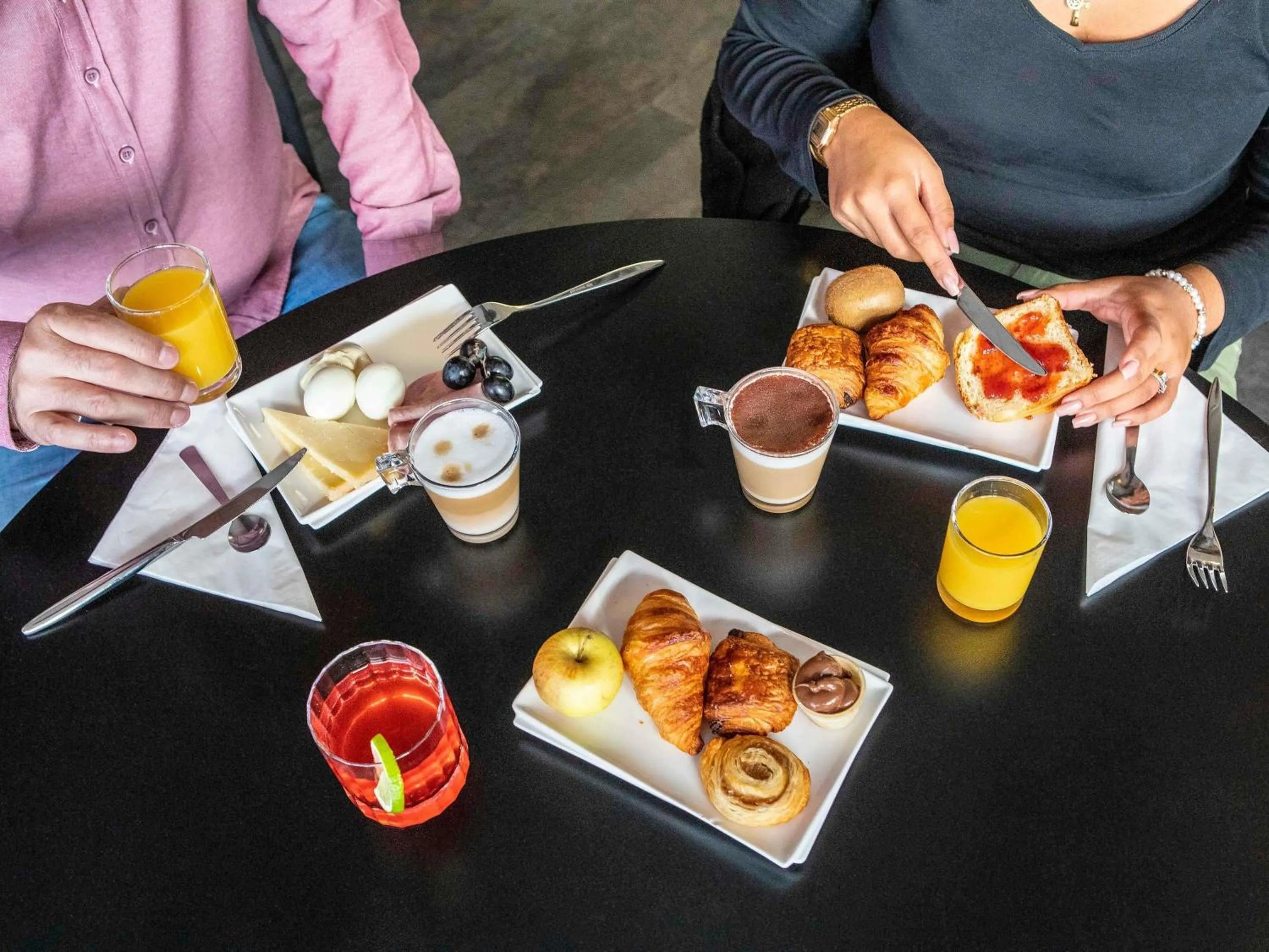 Breakfast in ibis Styles Paris Bercy