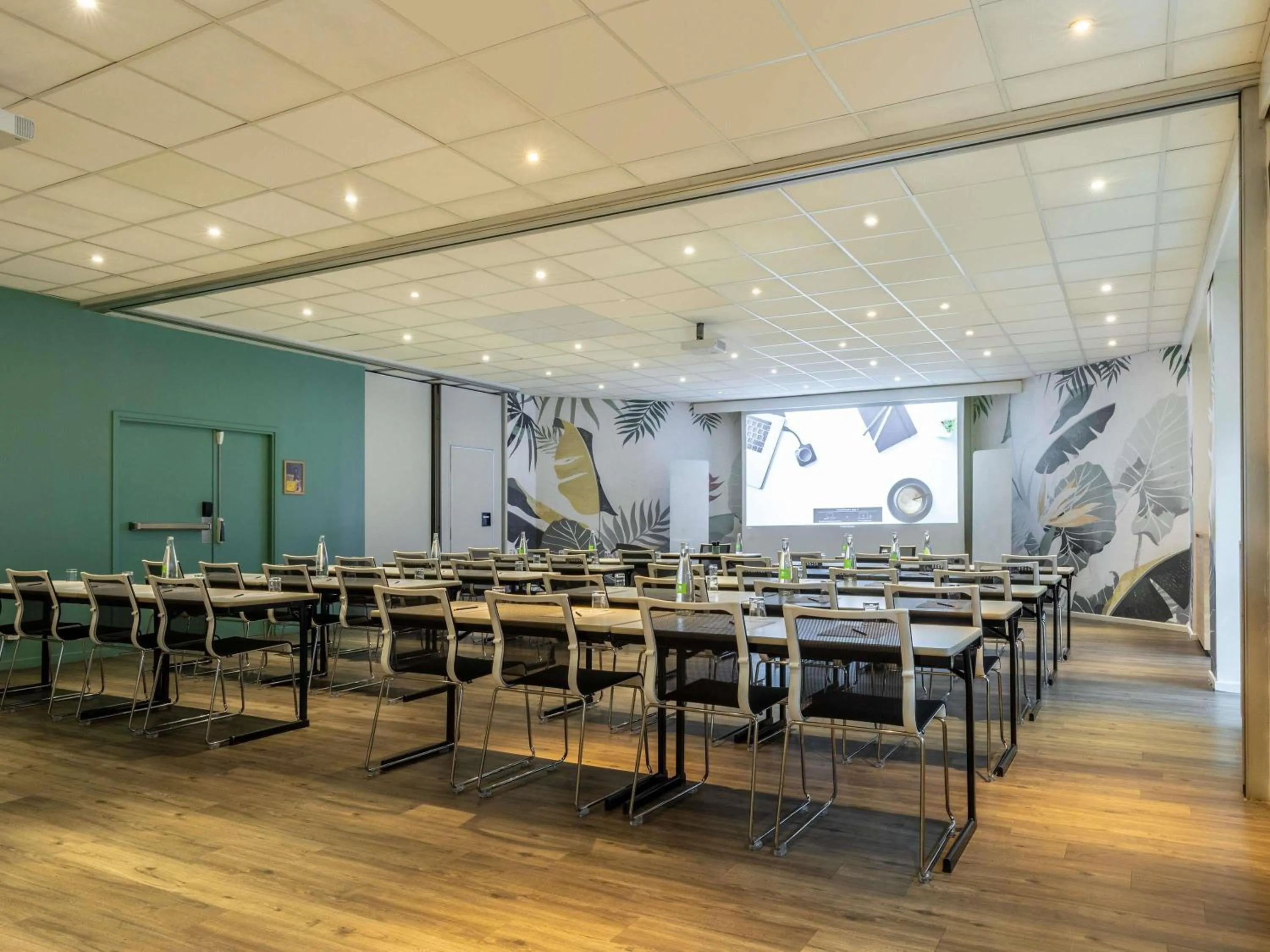 Meeting/conference room in ibis Styles Paris Bercy