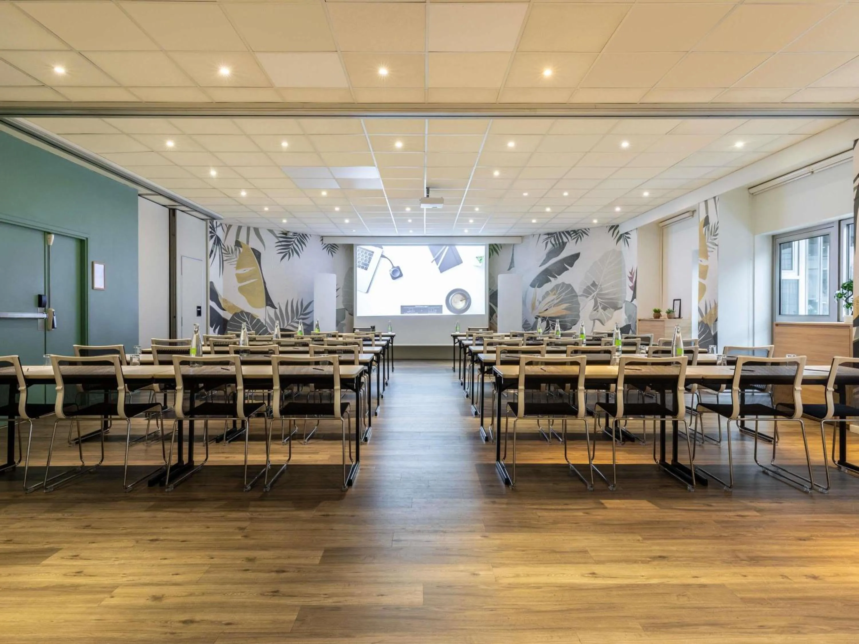 Meeting/conference room in ibis Styles Paris Bercy