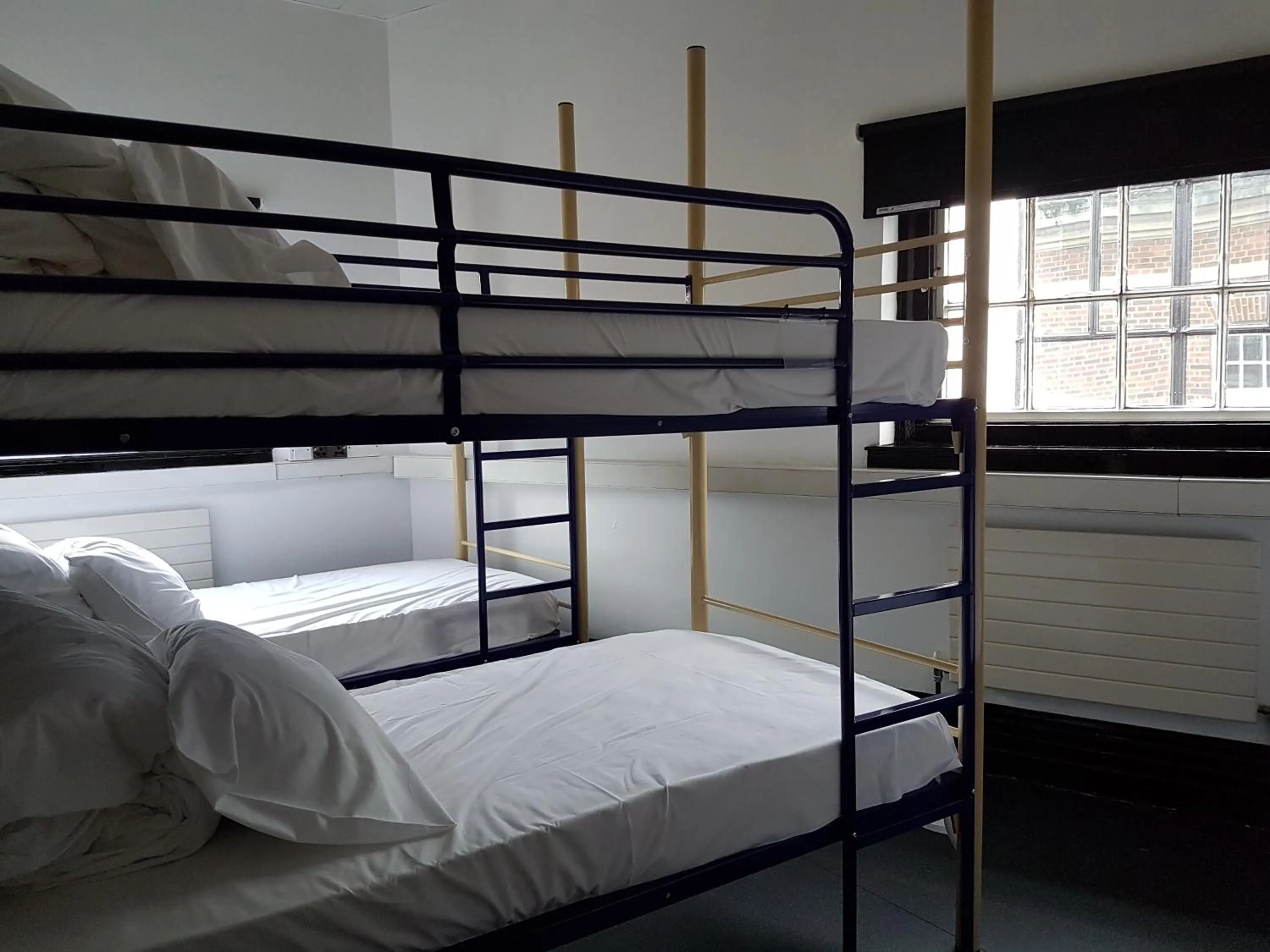 bunk bed, Bed in Rock n Bowl