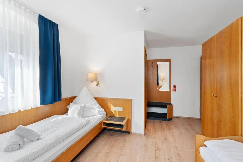 Bed in Hotel Garni Traube